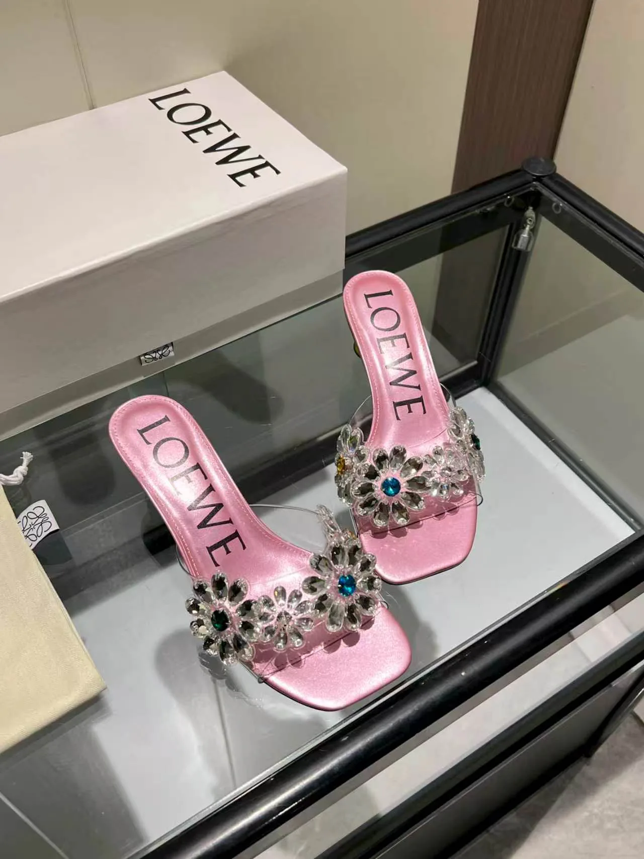 Босоножки Женские Loewe 18367070