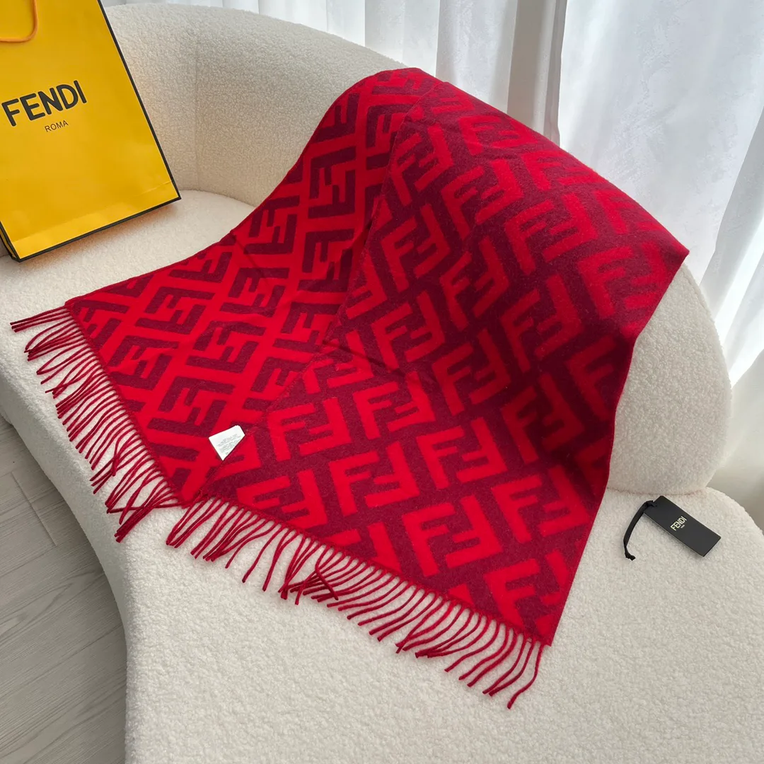 Шарфы Fendi 1840