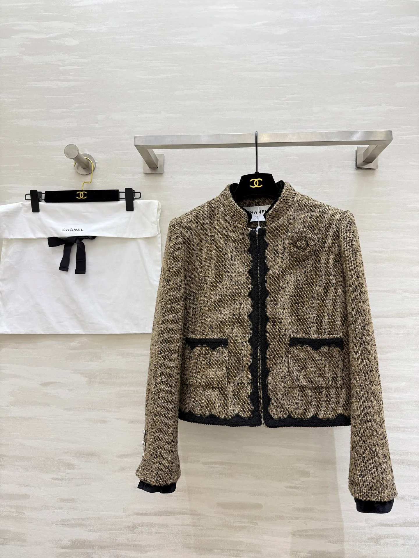 Куртки И Пуховики Женские Chanel 978637