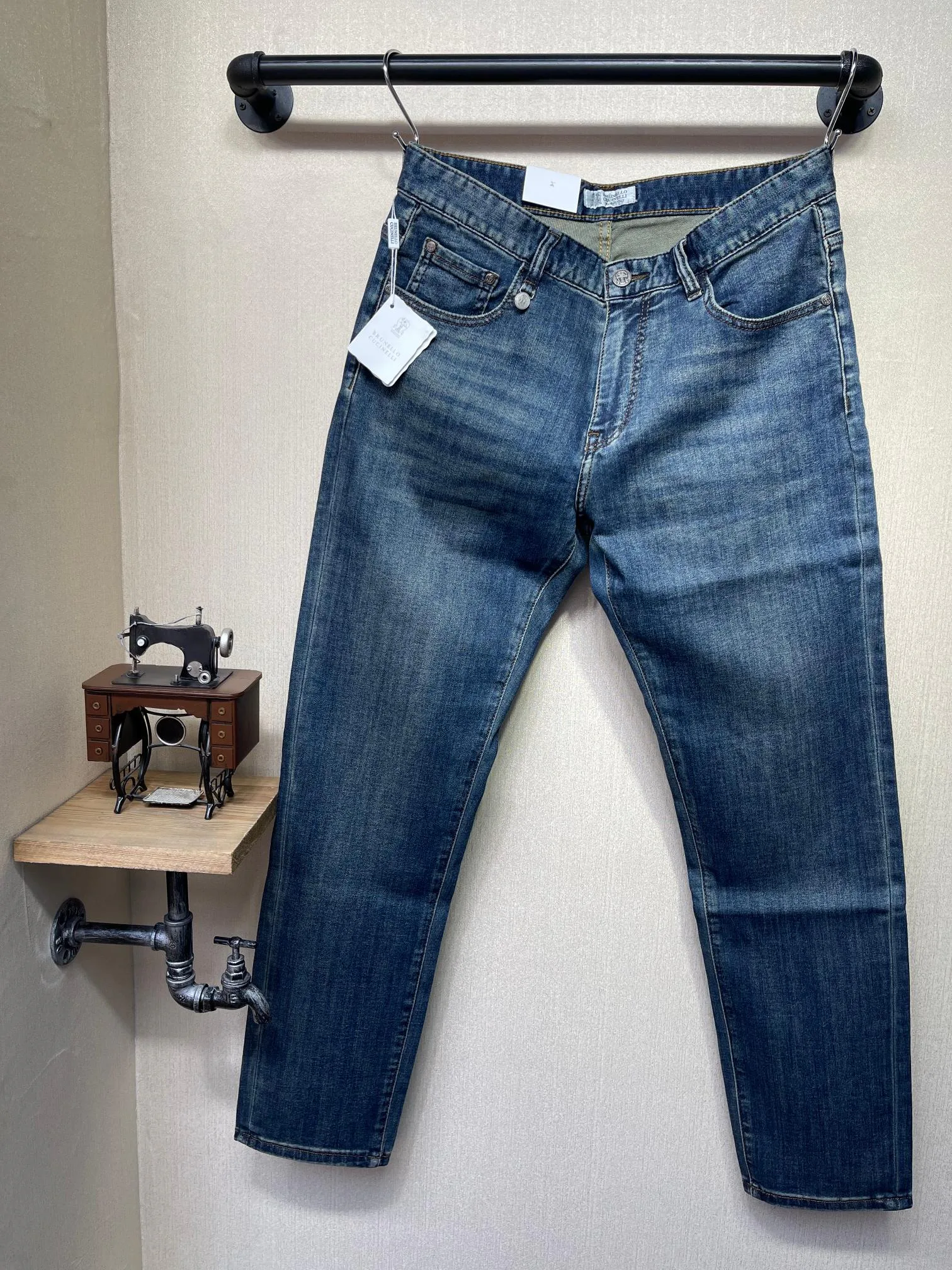 Джинсы Мужские Brunello Cucinelli 12551707