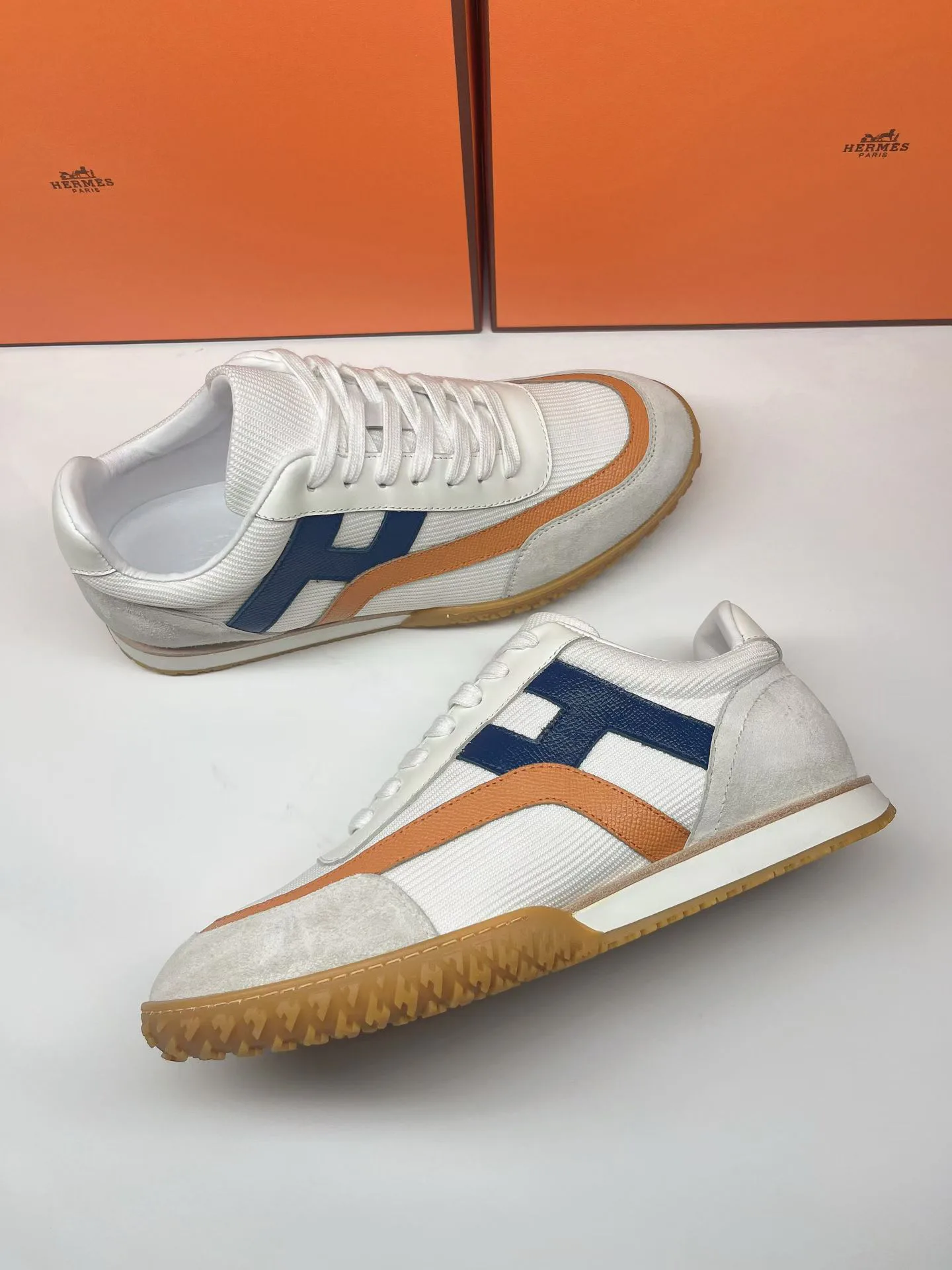 Кроссовки Женские Hermes 11765349