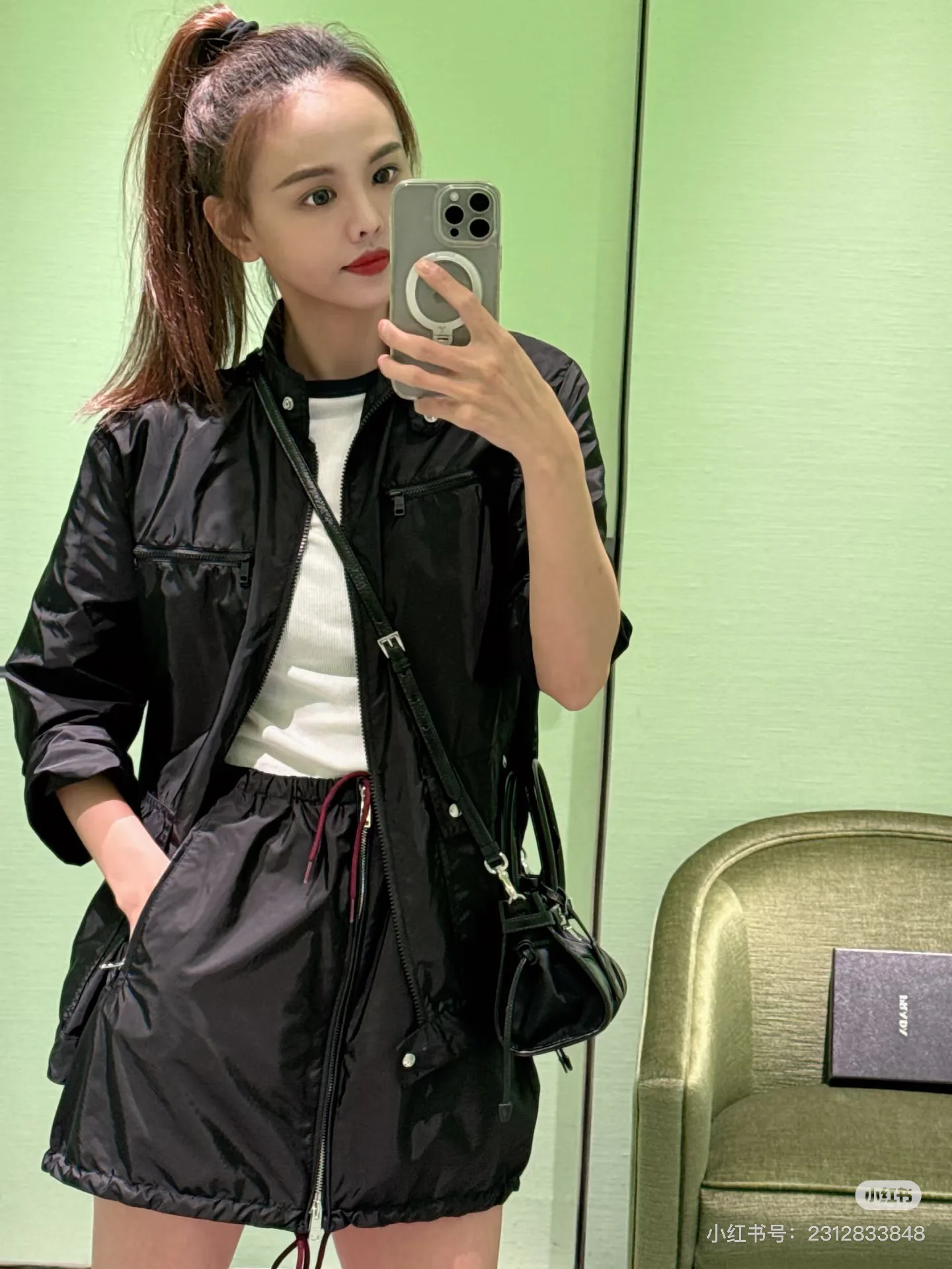 Куртки И Пуховики Женские Prada 17995952