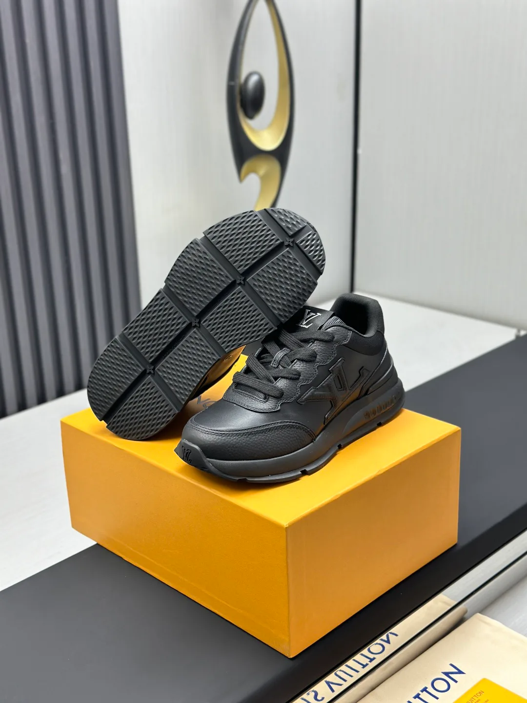 Кроссовки Мужские Louis Vuitton 11161987