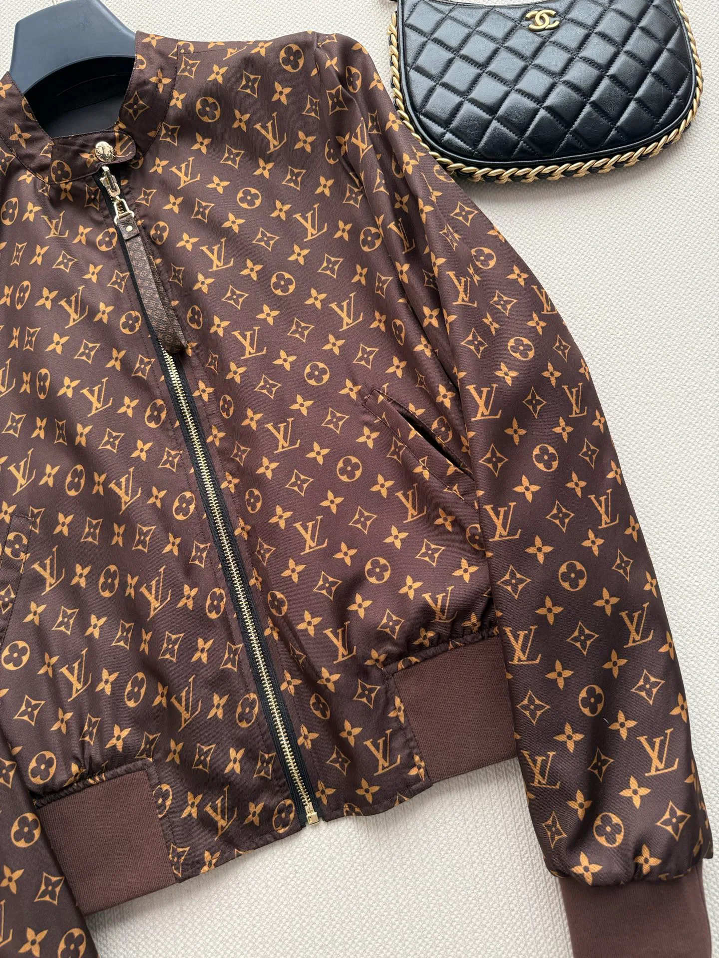 Куртки И Пуховики Женские Louis Vuitton 20022748