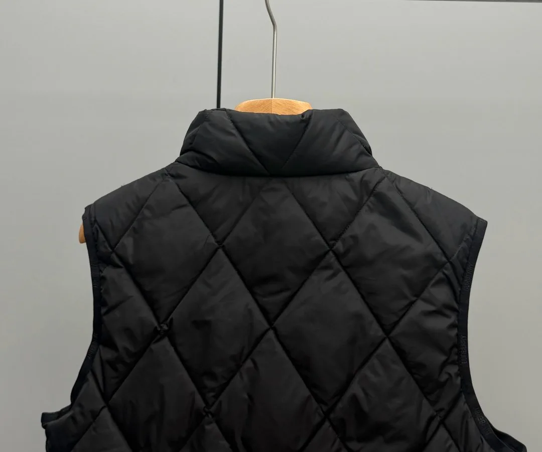 Жилеты Женские Burberry 17920935
