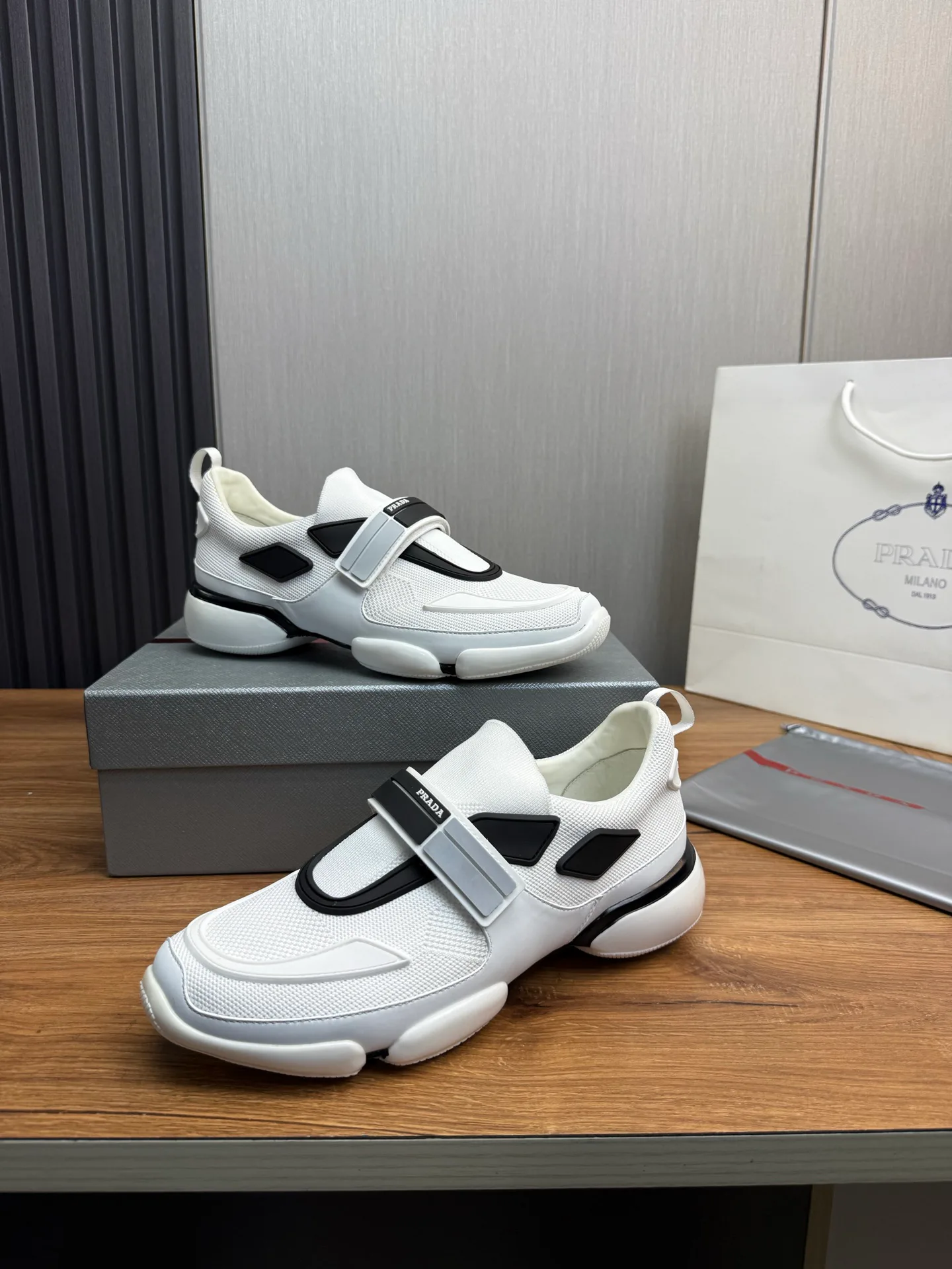 Кроссовки Мужские Prada 13235