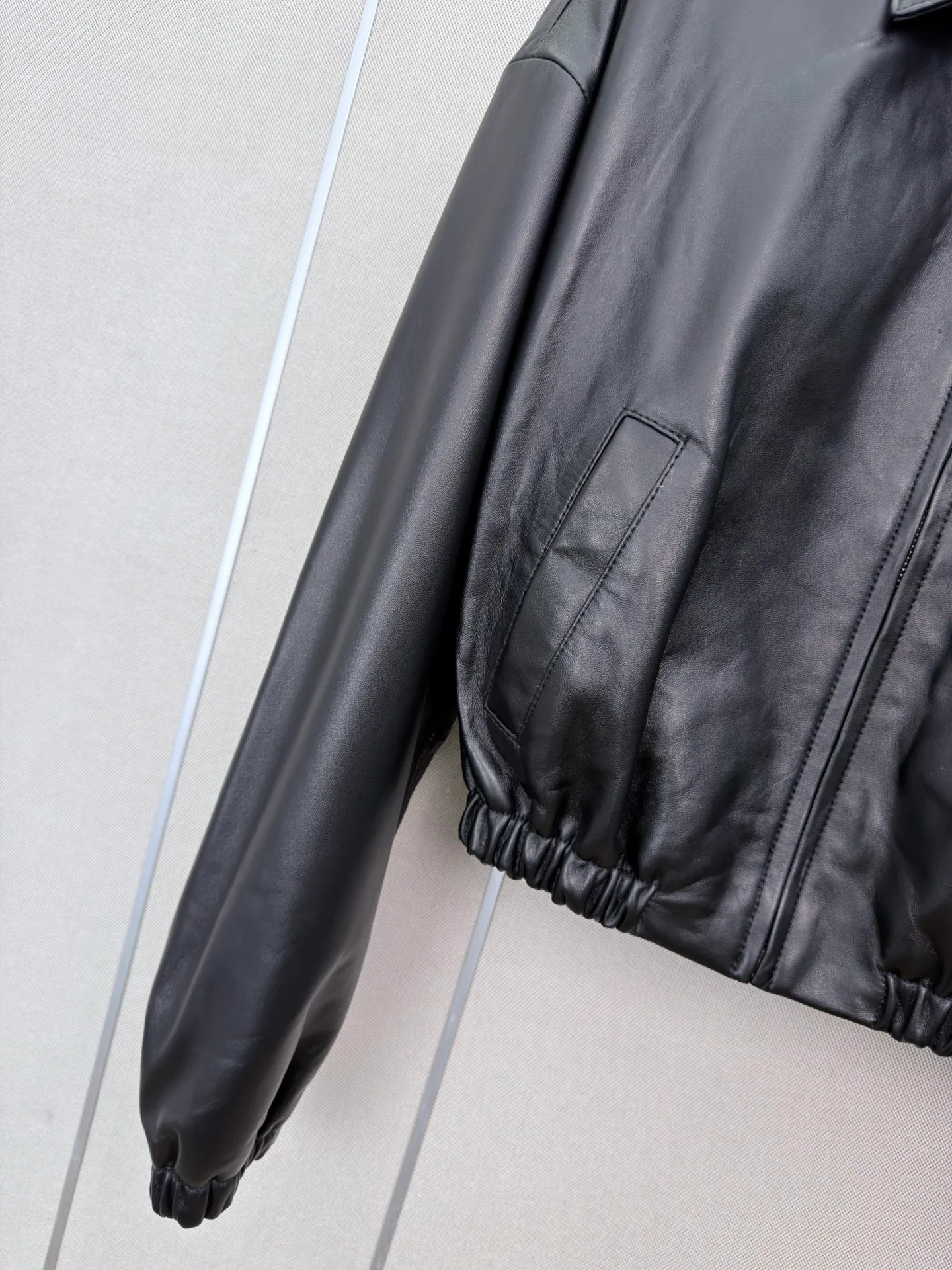Кожаные Куртки И Дублёнки Женские Prada 18506463