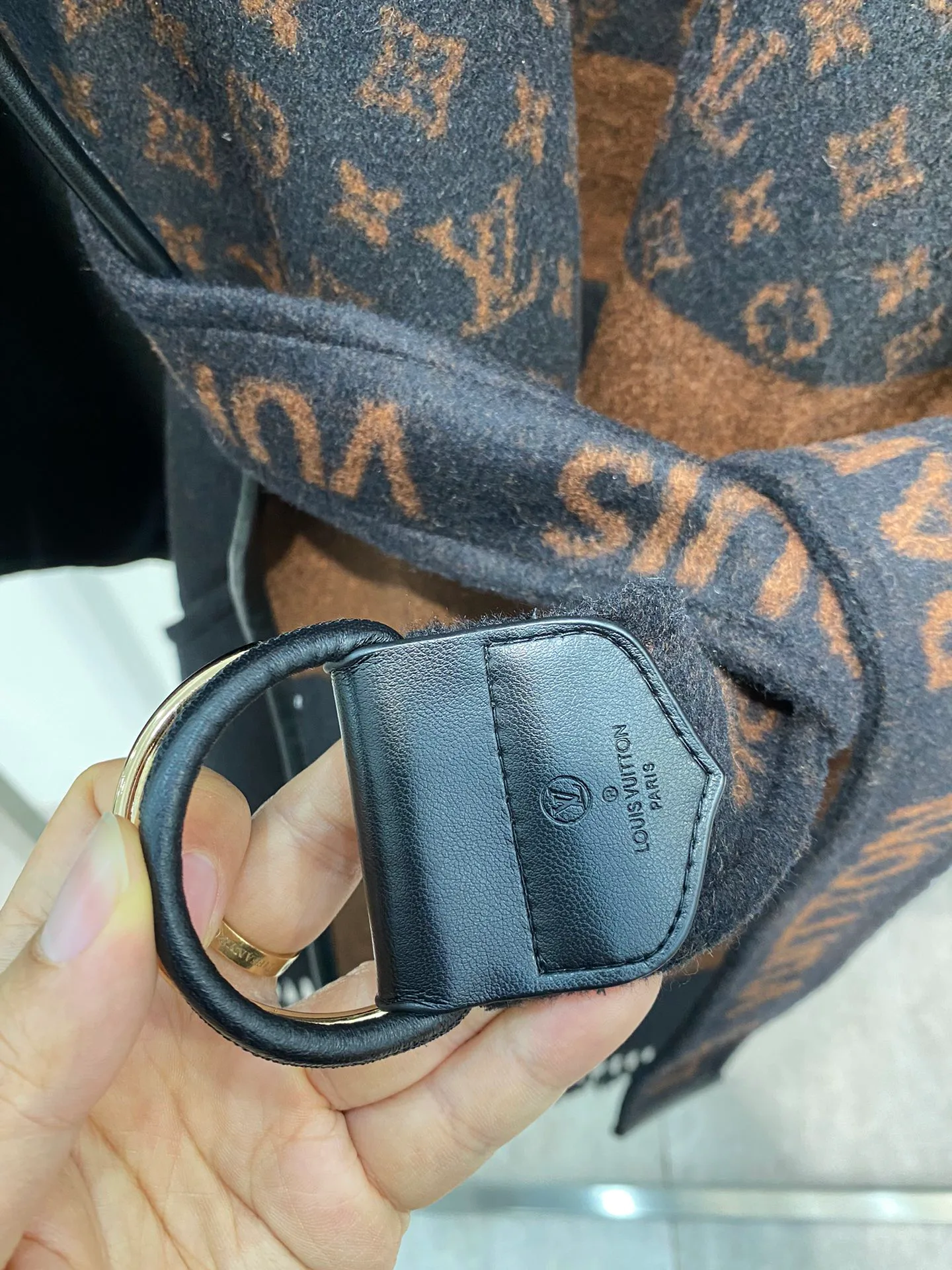 Пальто Женские Louis Vuitton 11332123