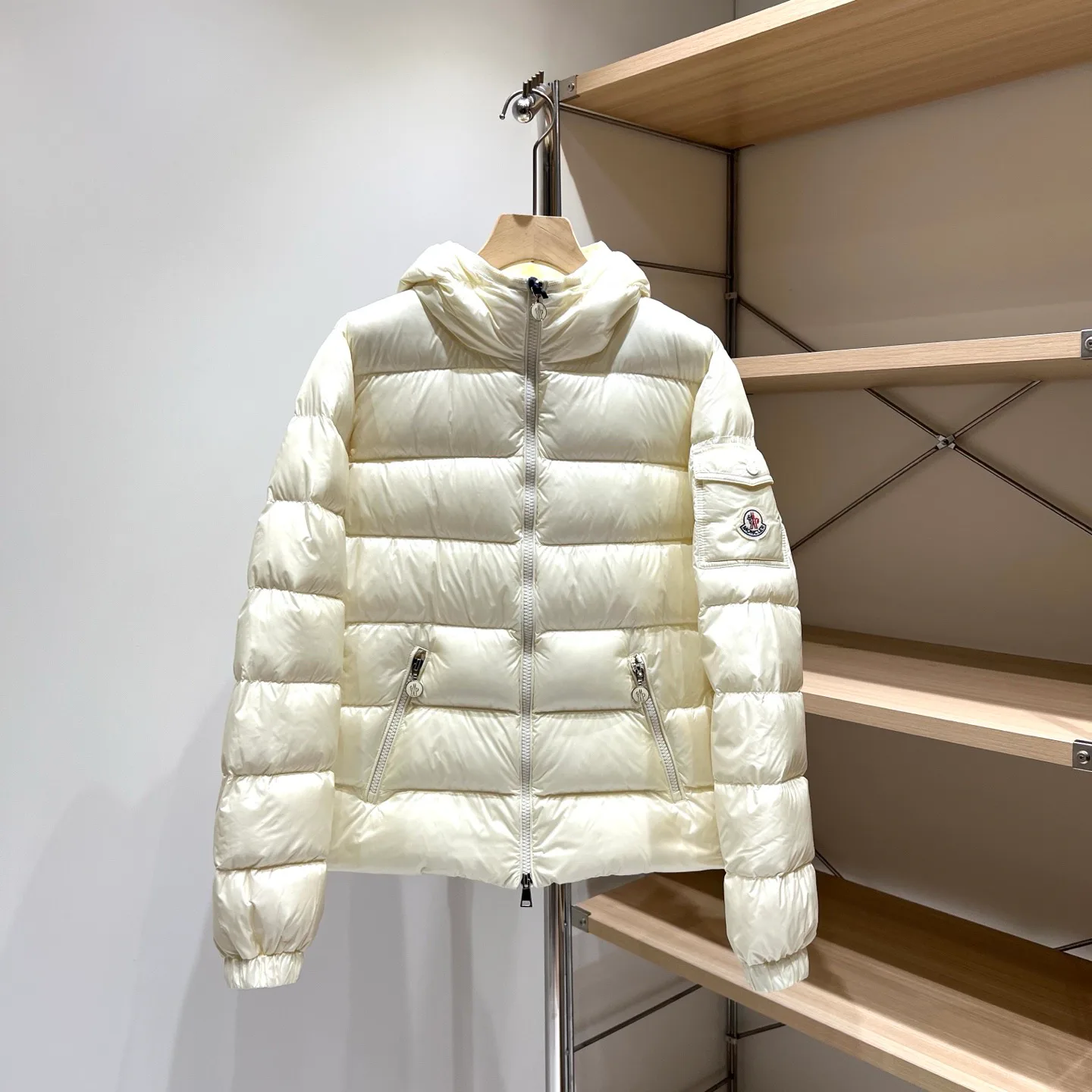 Куртки И Пуховики Женские Moncler 18043628