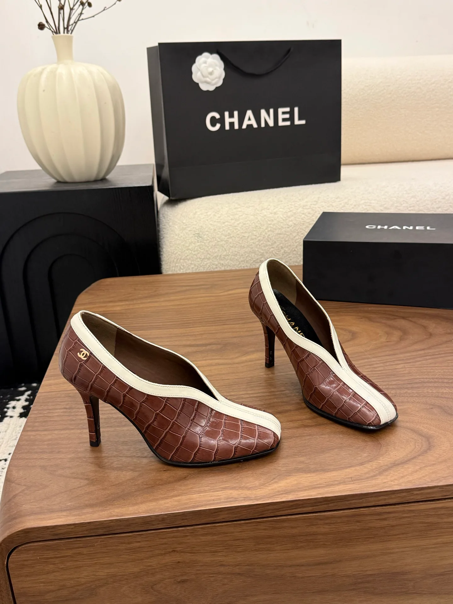Туфли Женские Chanel 18275696