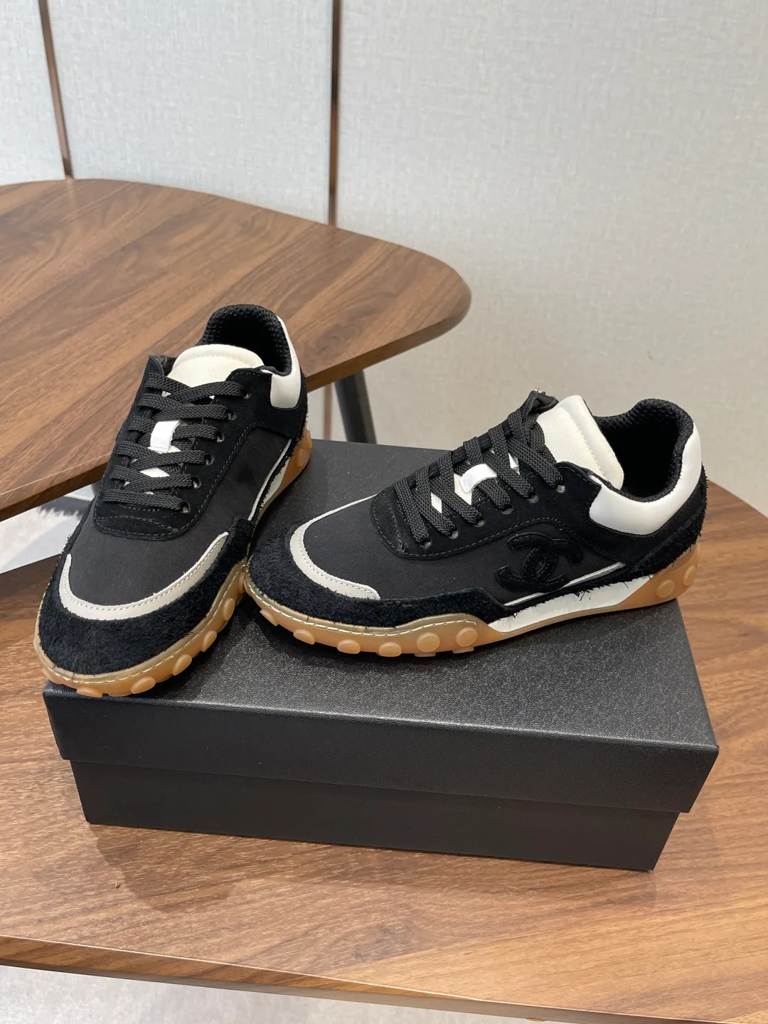 Кроссовки Женские Chanel 11646745