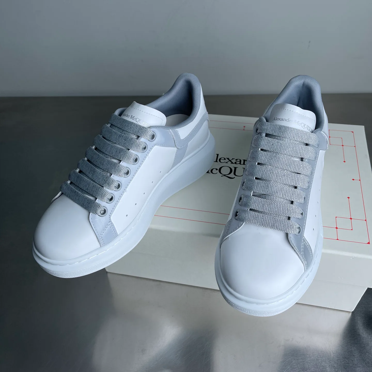 Кроссовки Женские Alexander Mcqueen 5058363