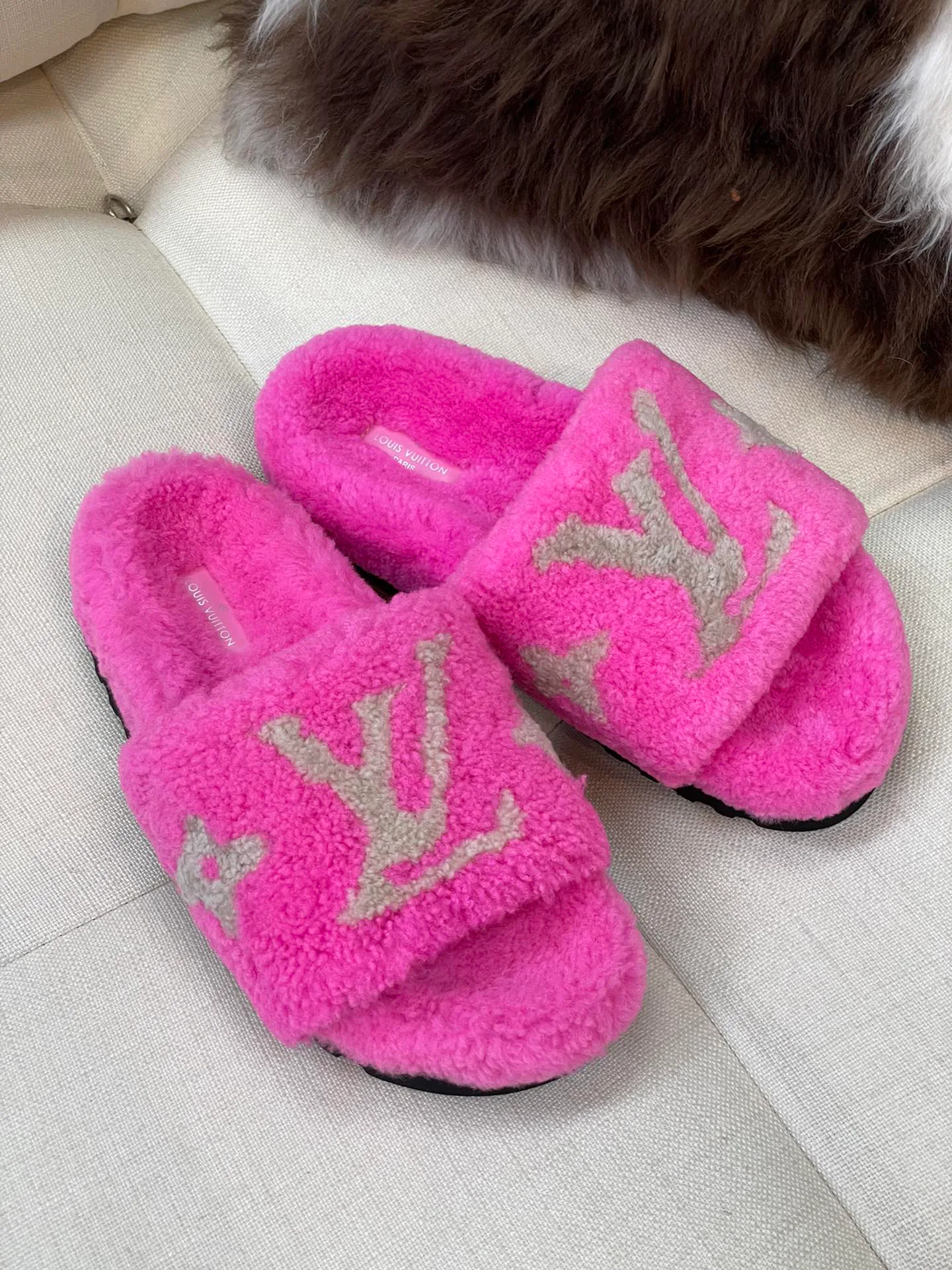 Тапочки Женские Louis Vuitton 138136