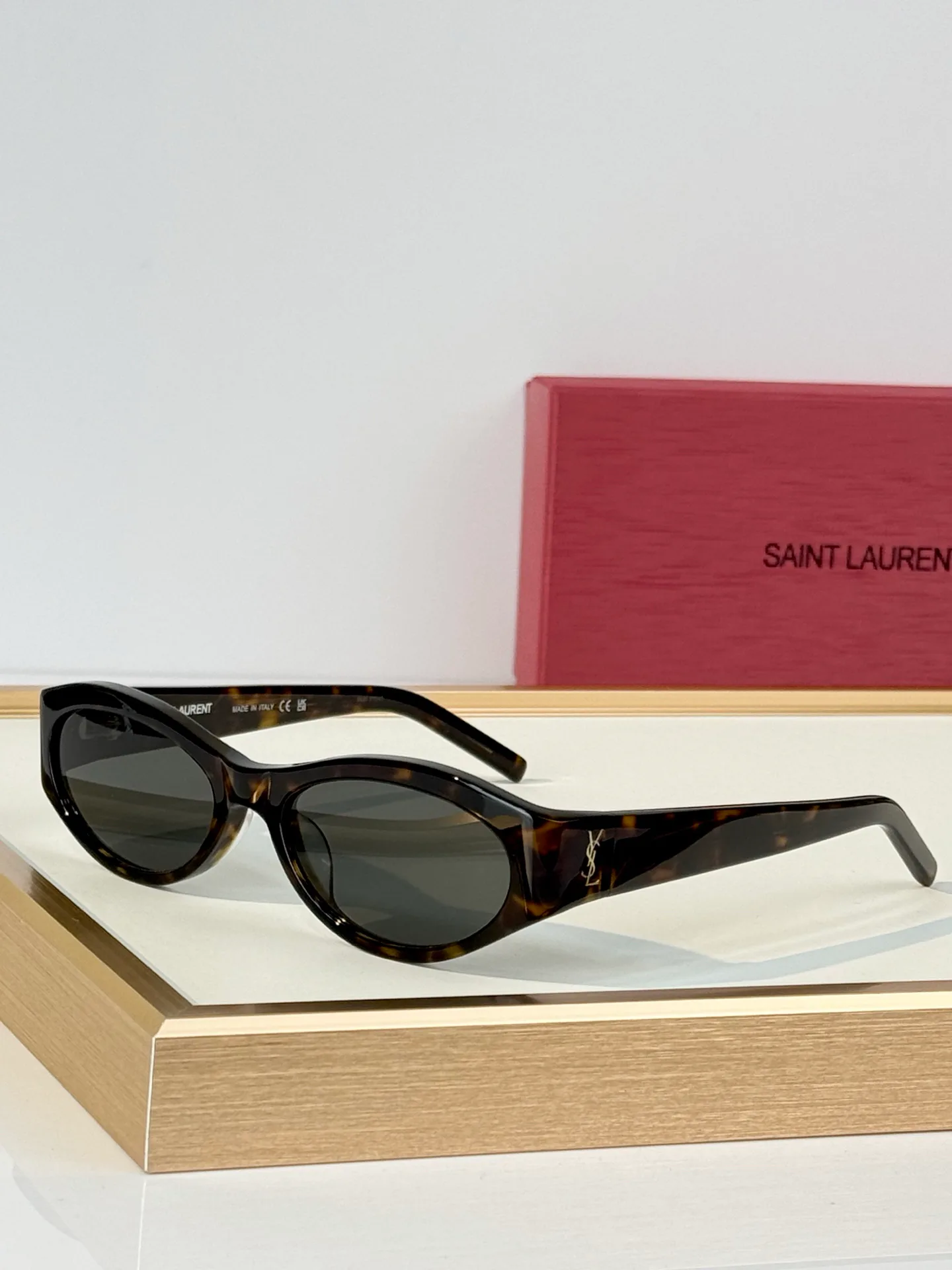 Очки Saint Laurent 18246090