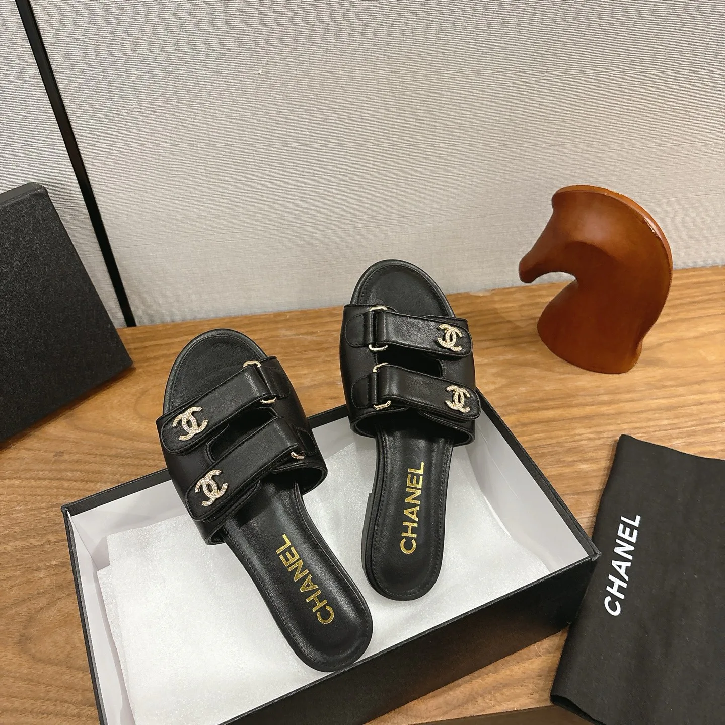 Сандалии Женские Chanel 10644589