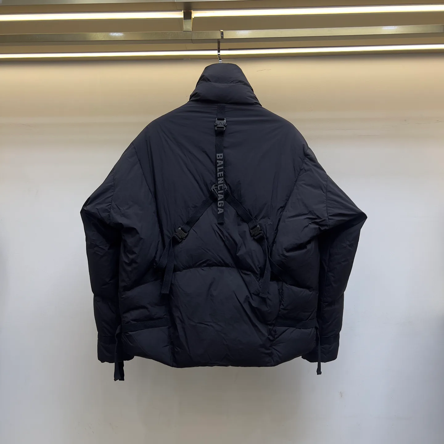 Куртки И Пуховики Женские Balenciaga 844176