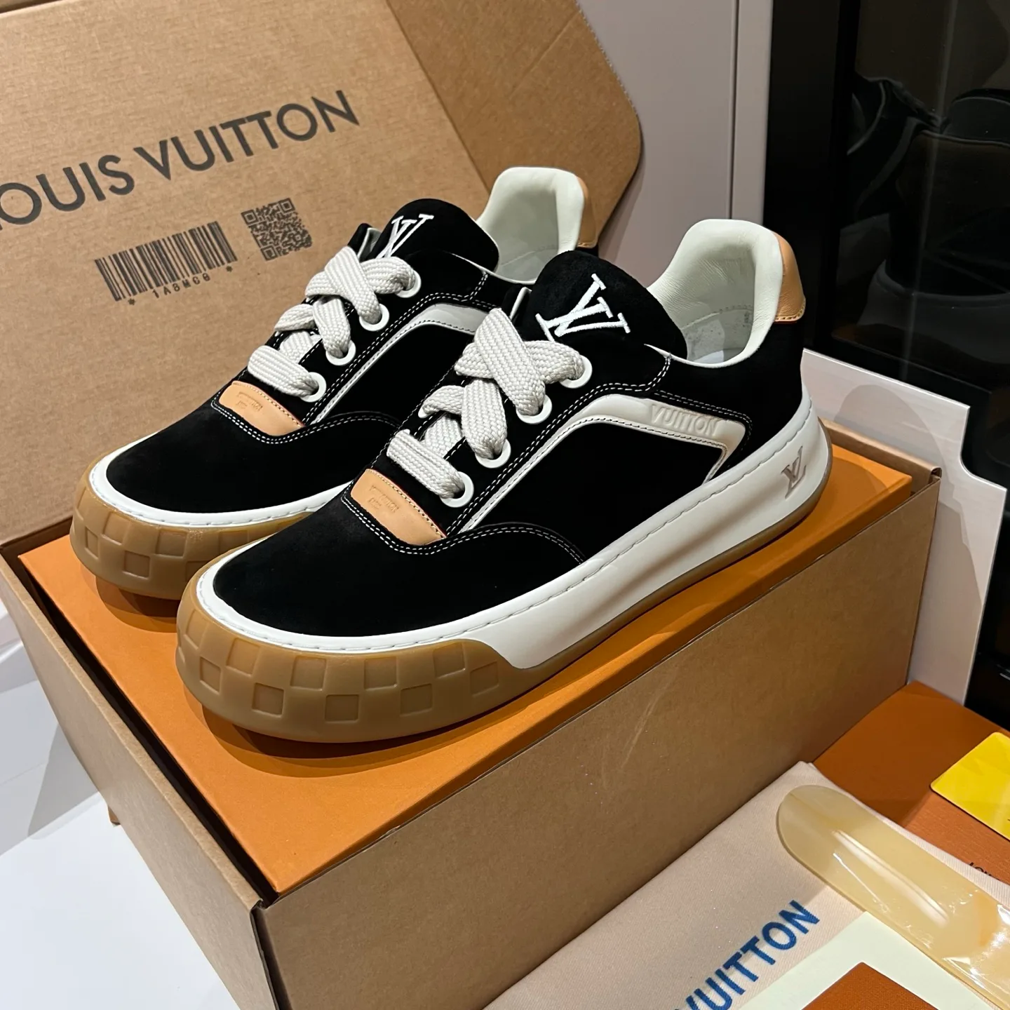 Кроссовки Женские Louis Vuitton 1412728