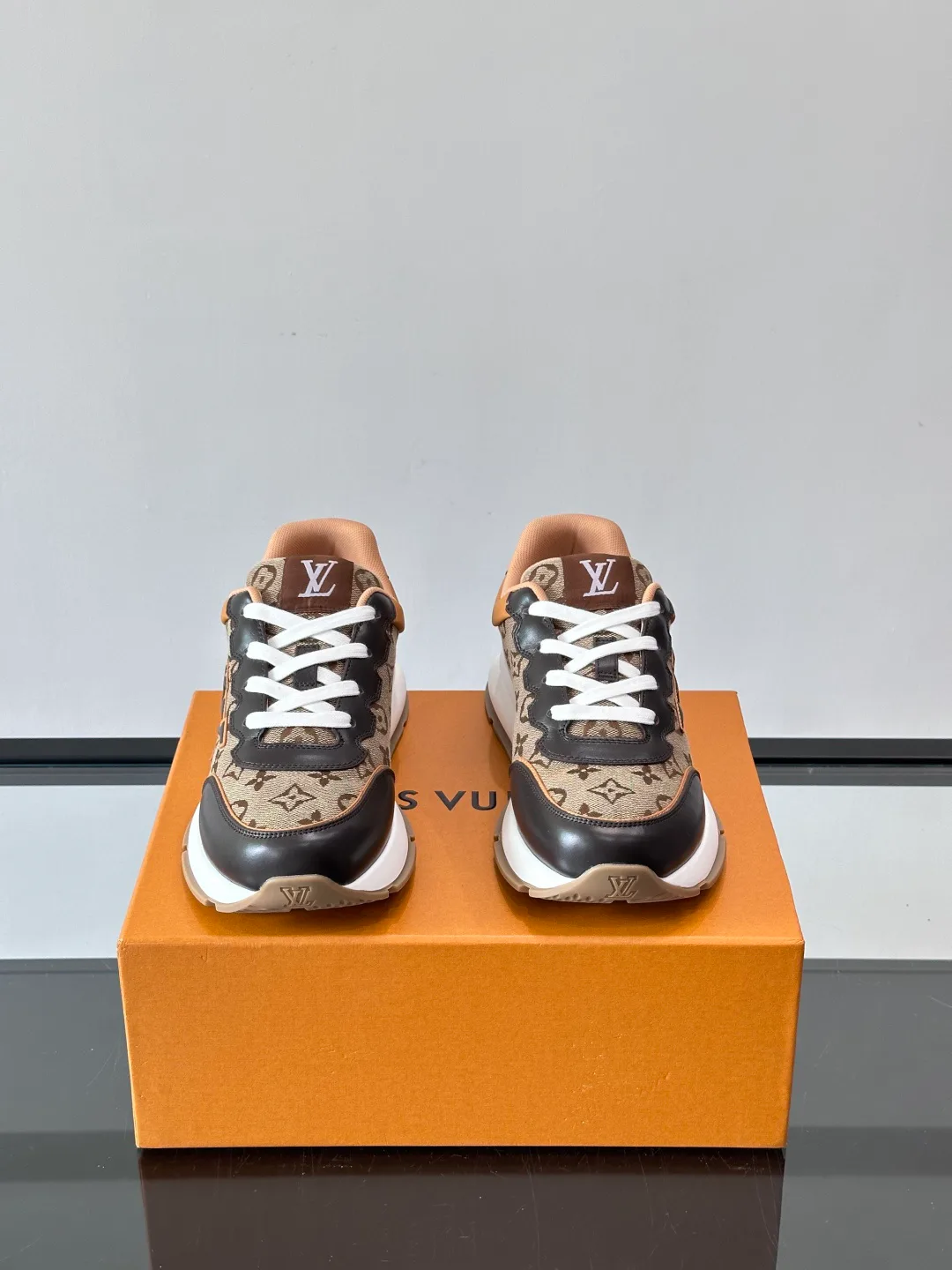 Кроссовки Мужские Louis Vuitton 211809