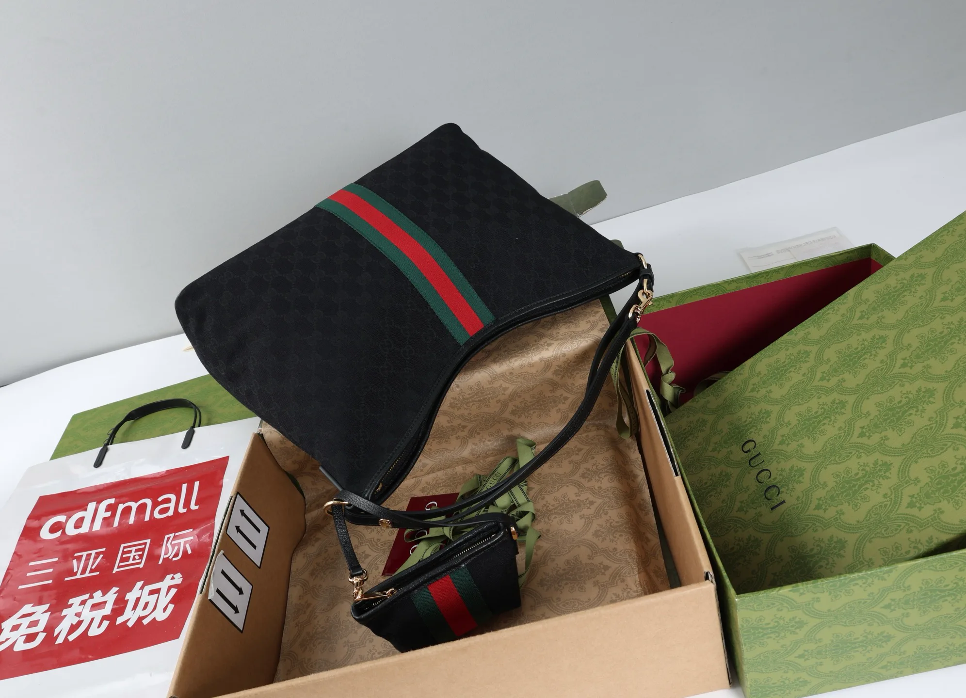 Классические Сумки Женские Gucci 18250602