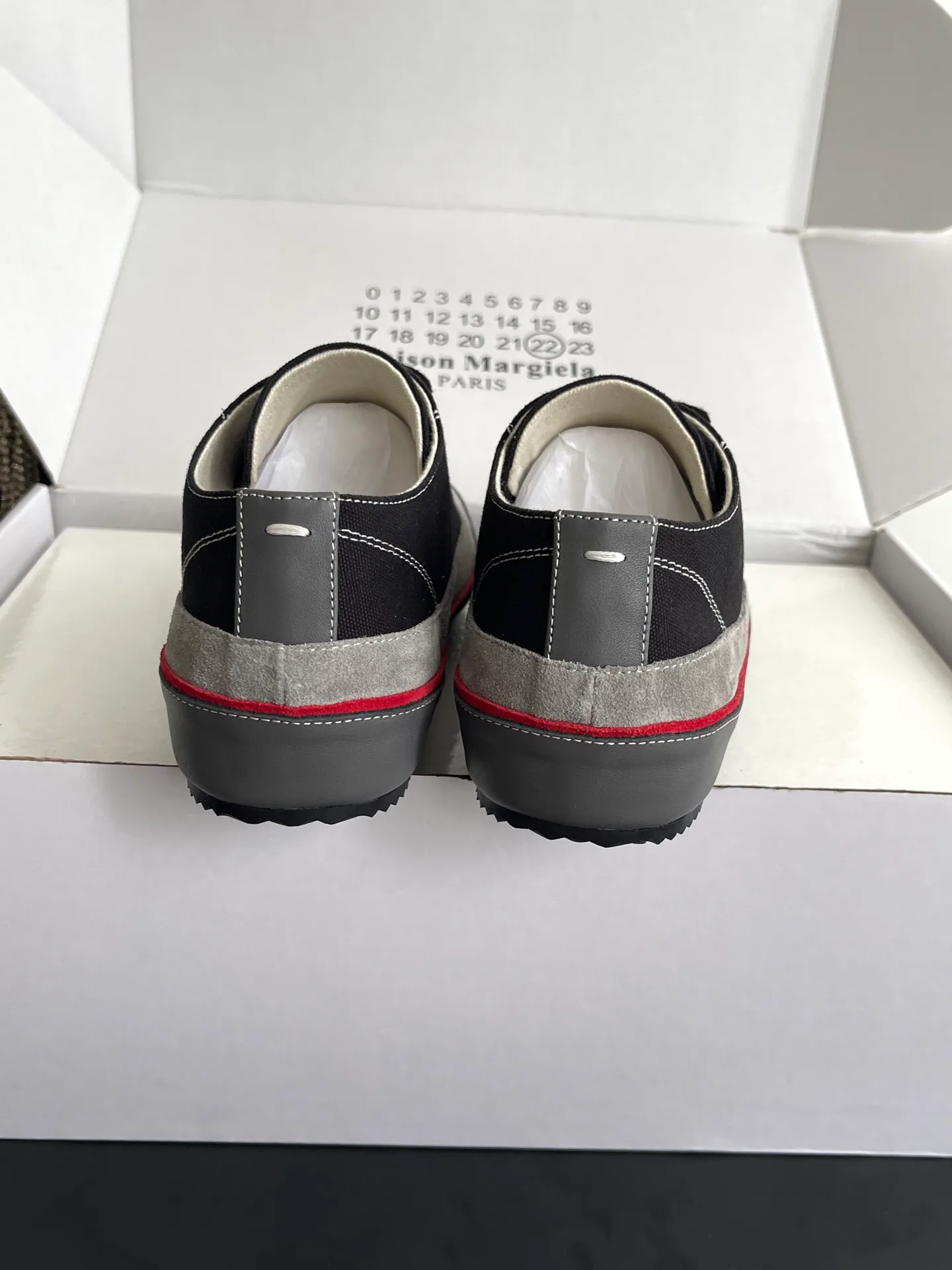 Кроссовки Женские Maison Margiela 17554410