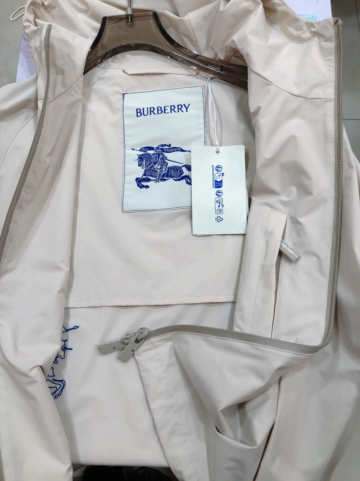 Куртки И Пуховики Женские Burberry 35878