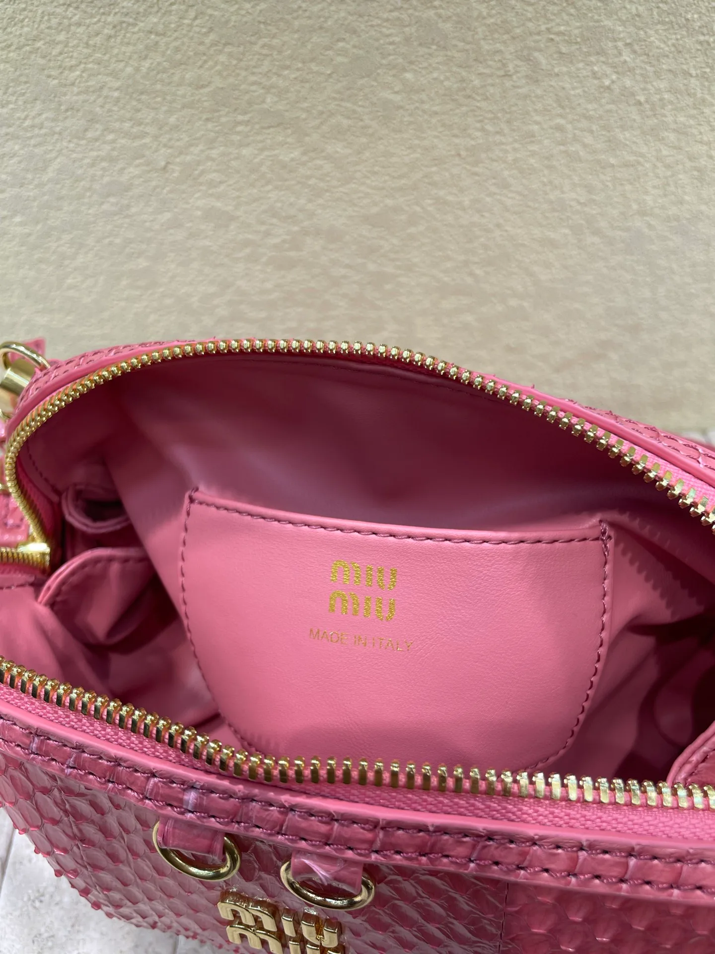 Классические Сумки Женские Miu Miu 12702920