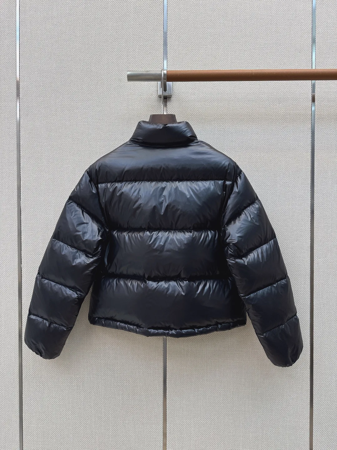 Куртки И Пуховики Женские Moncler 18690449
