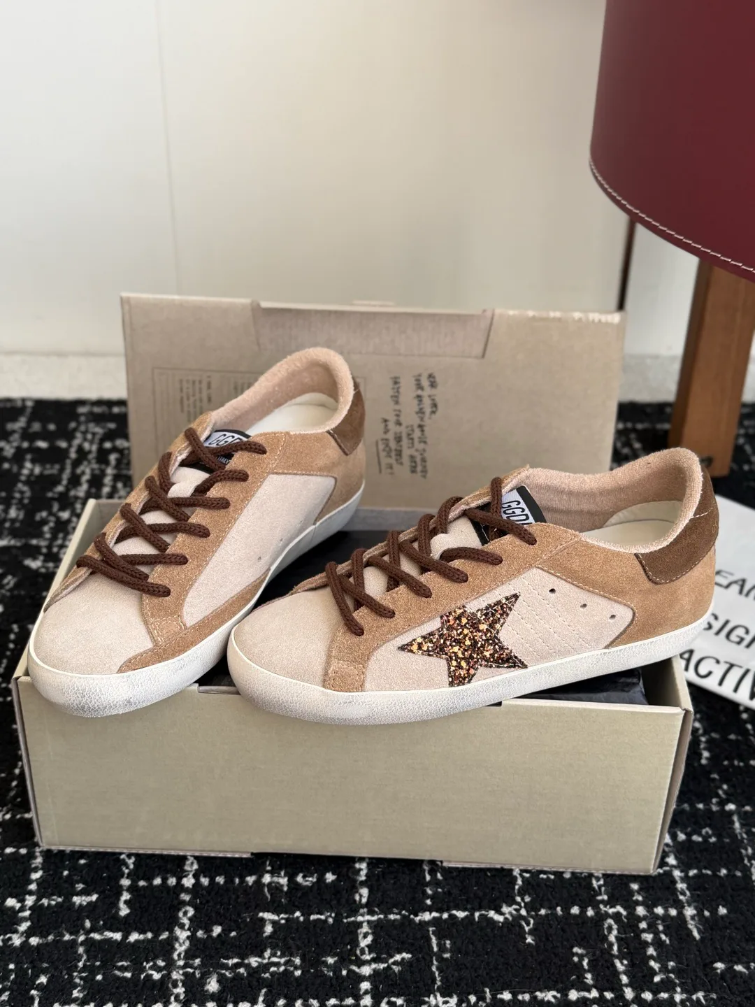 Кроссовки Женские Golden Goose 18138836