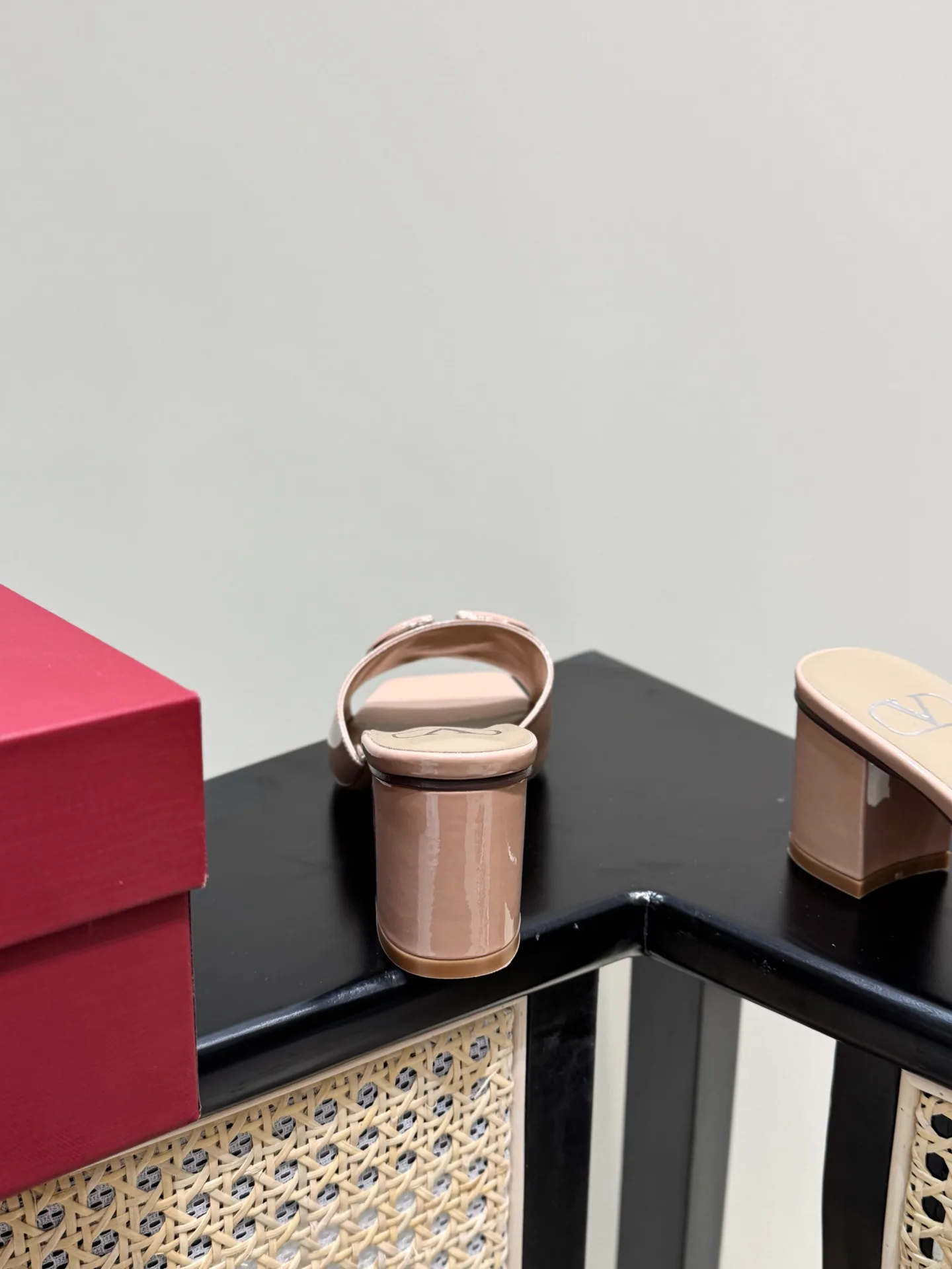 Босоножки Женские Valentino 27920