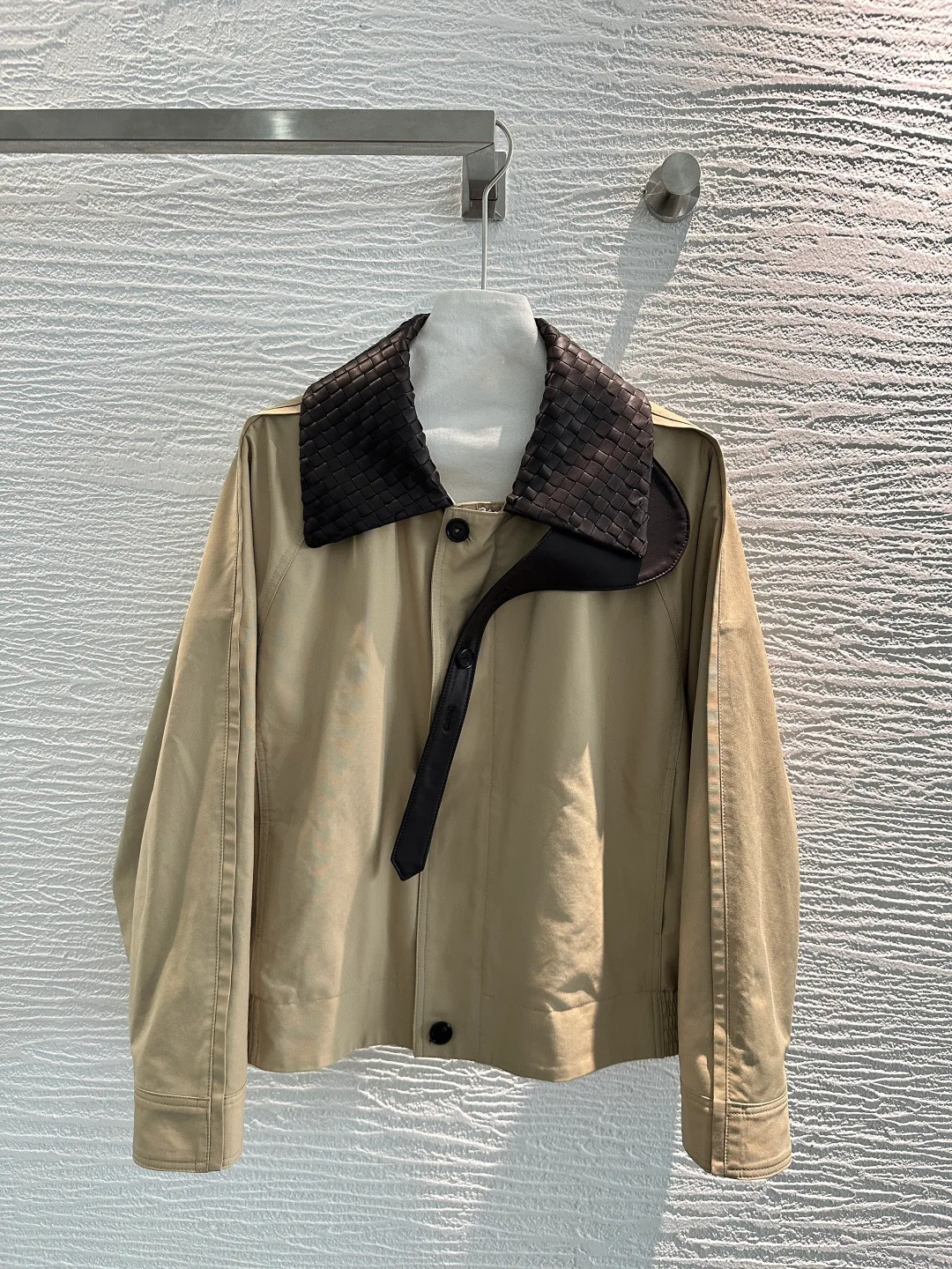 Куртки И Пуховики Женские Bottega Veneta 17474181