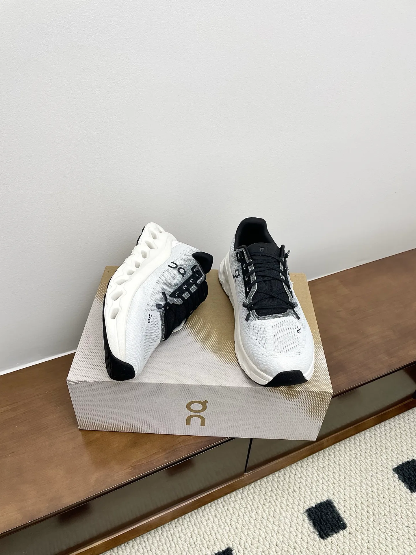 Кроссовки Женские Loewe 3675798