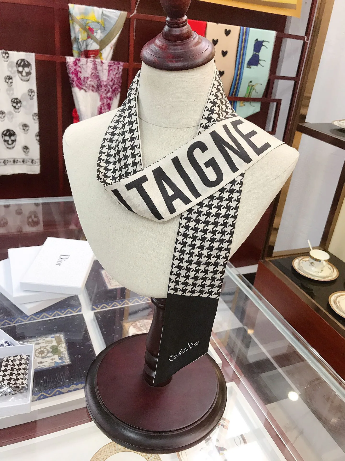 Платки Christian Dior 11882980