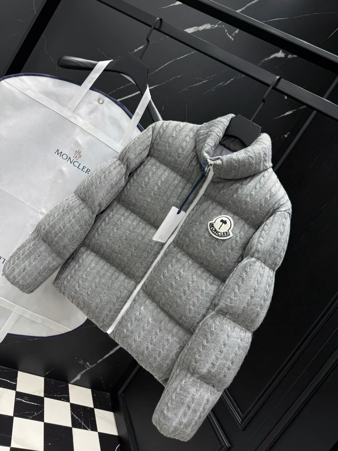 Куртки И Пуховики Мужские Moncler 1211855