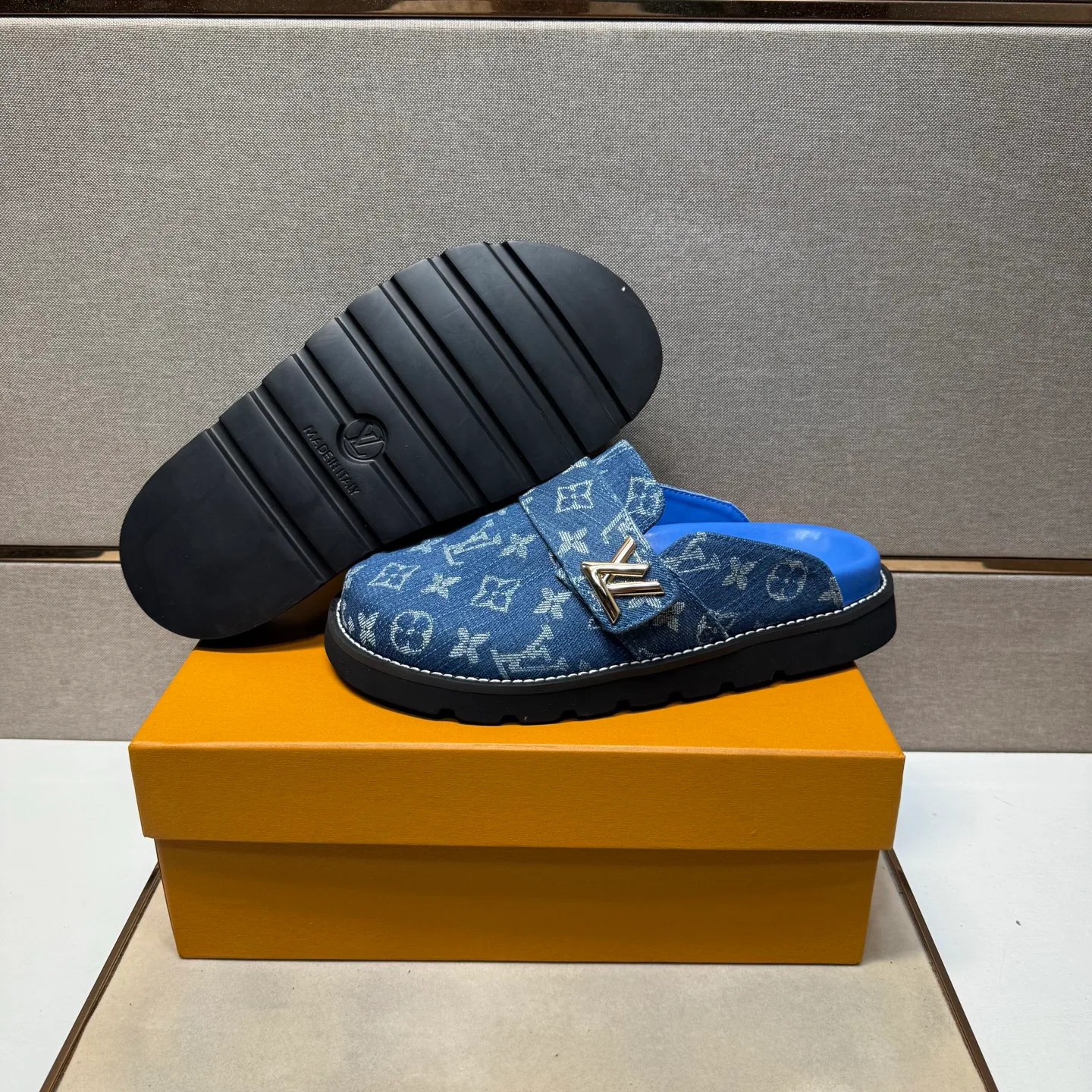 Мюли И Сабо Мужские Louis Vuitton 74100