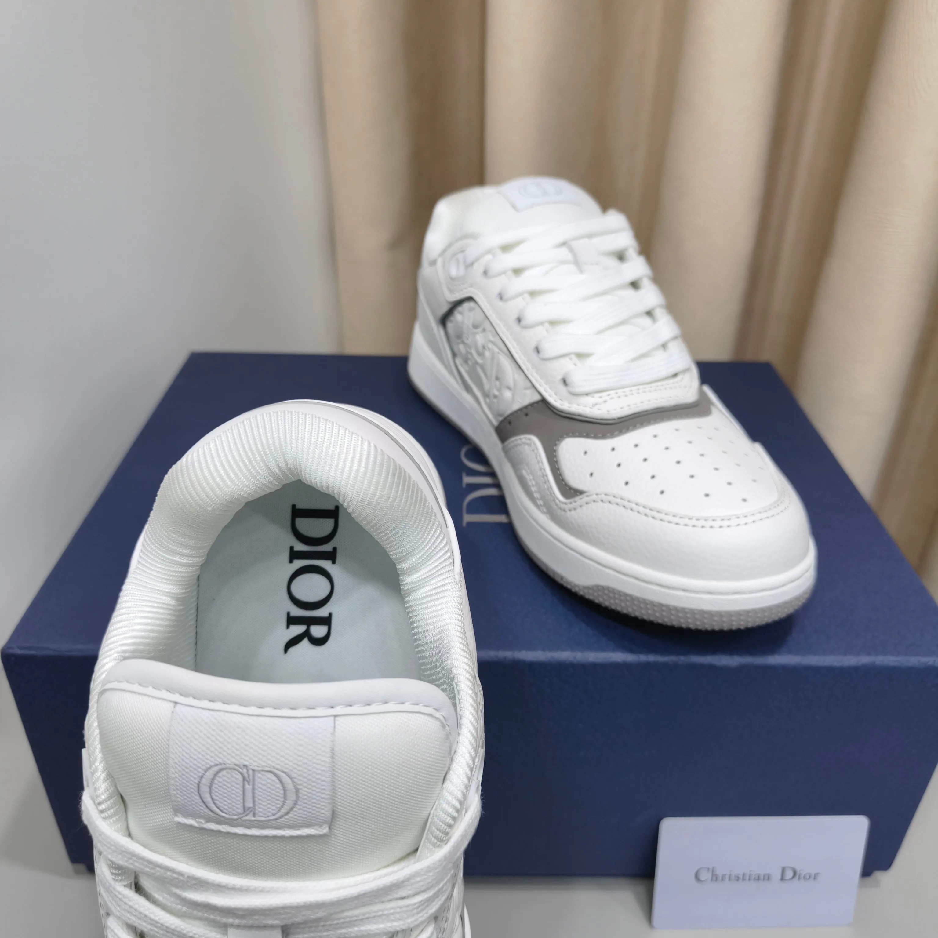 Кроссовки Женские Christian Dior 17988881