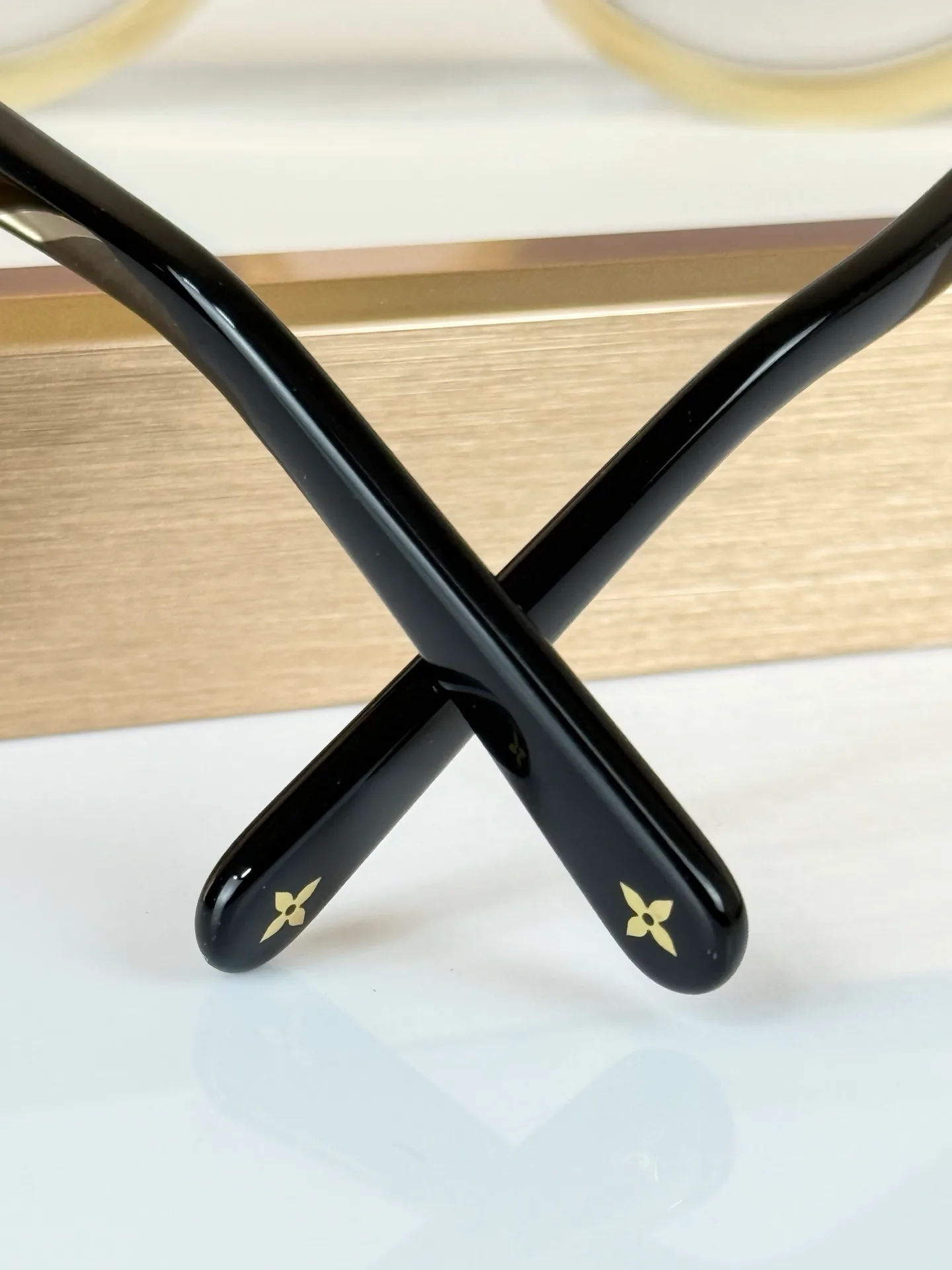 Очки Louis Vuitton 18118329