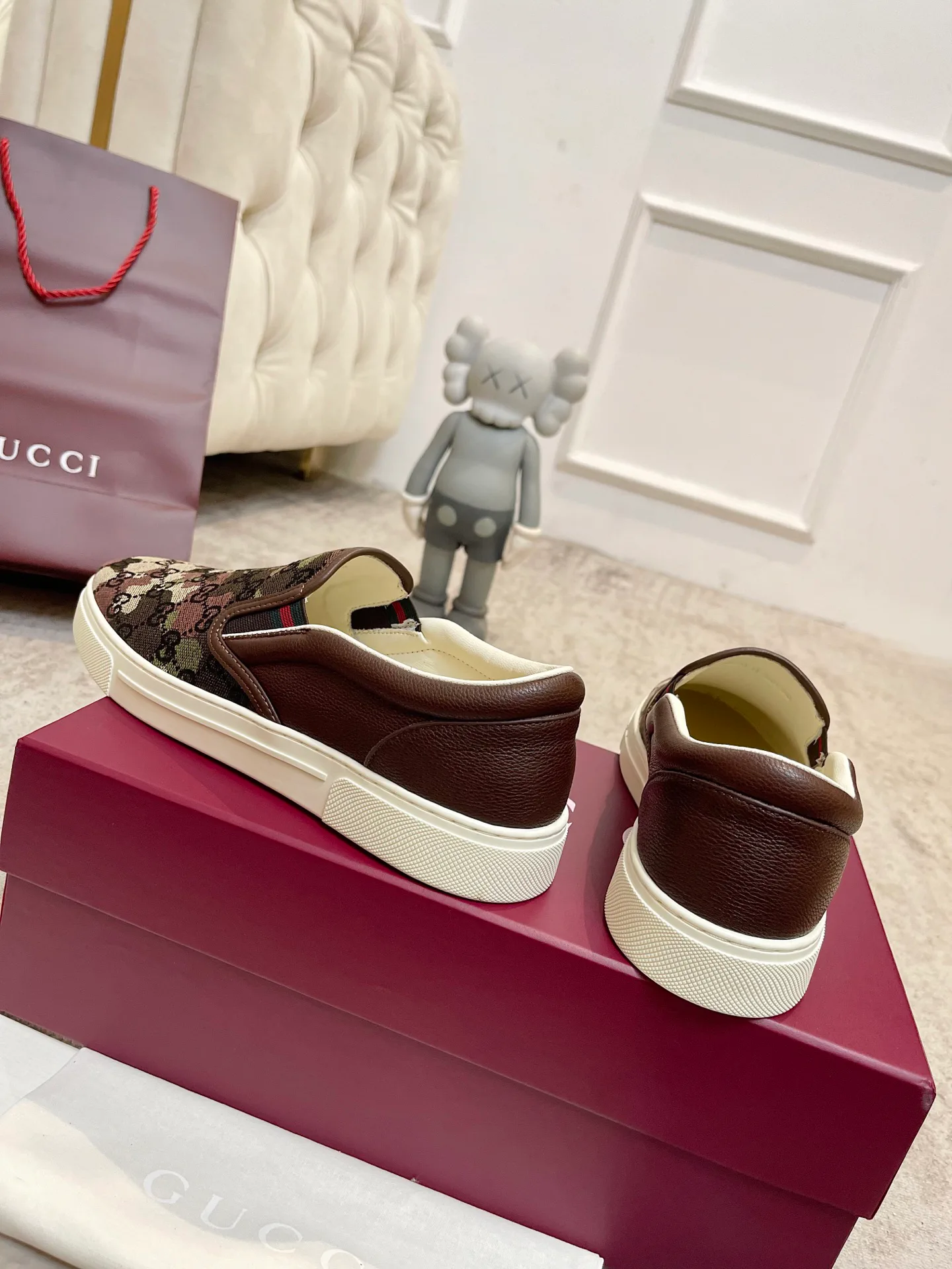 Кроссовки Женские Gucci 18901584