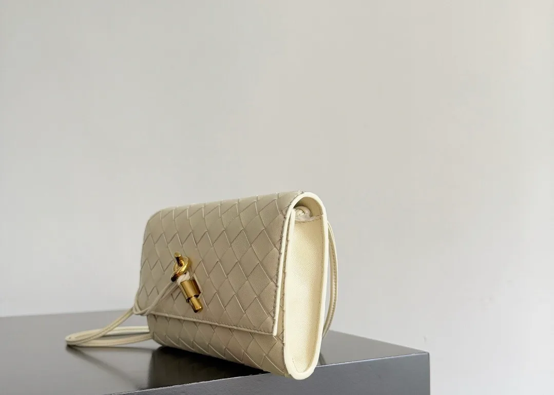 Классические Сумки Женские Bottega Veneta 11656932