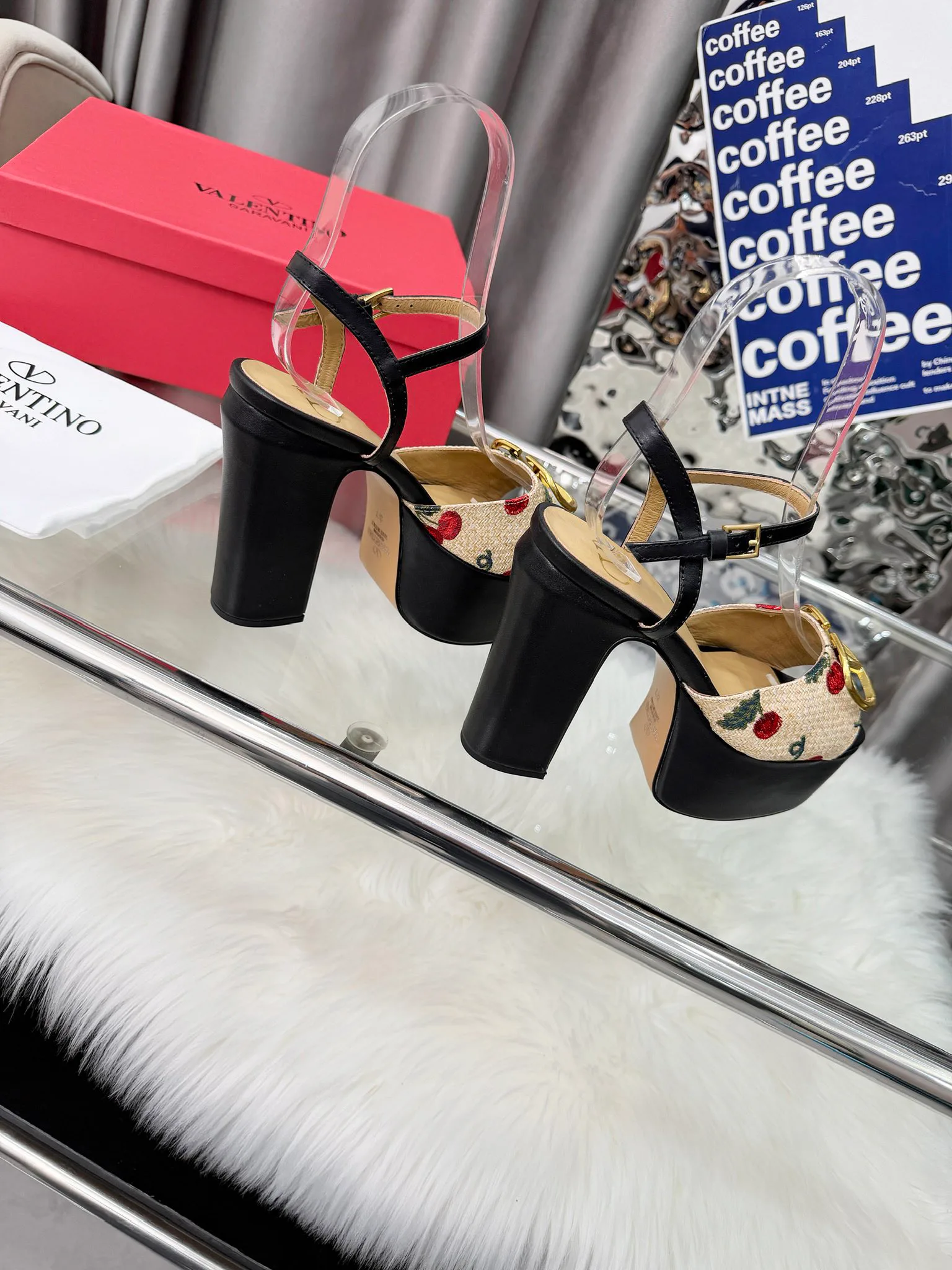 Босоножки Женские Valentino 5033846