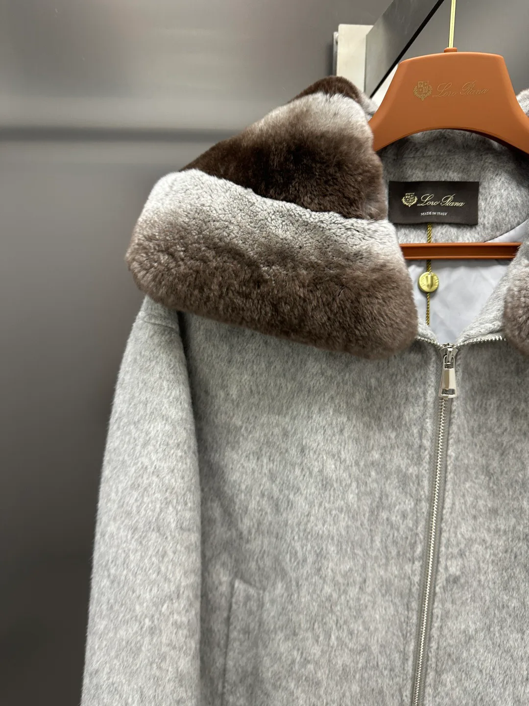Куртки И Пуховики Женские Loro Piana 18702453