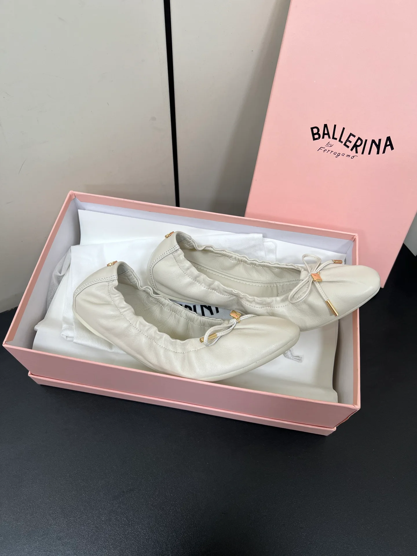 Балетки Женские Salvatore Ferragamo 578176