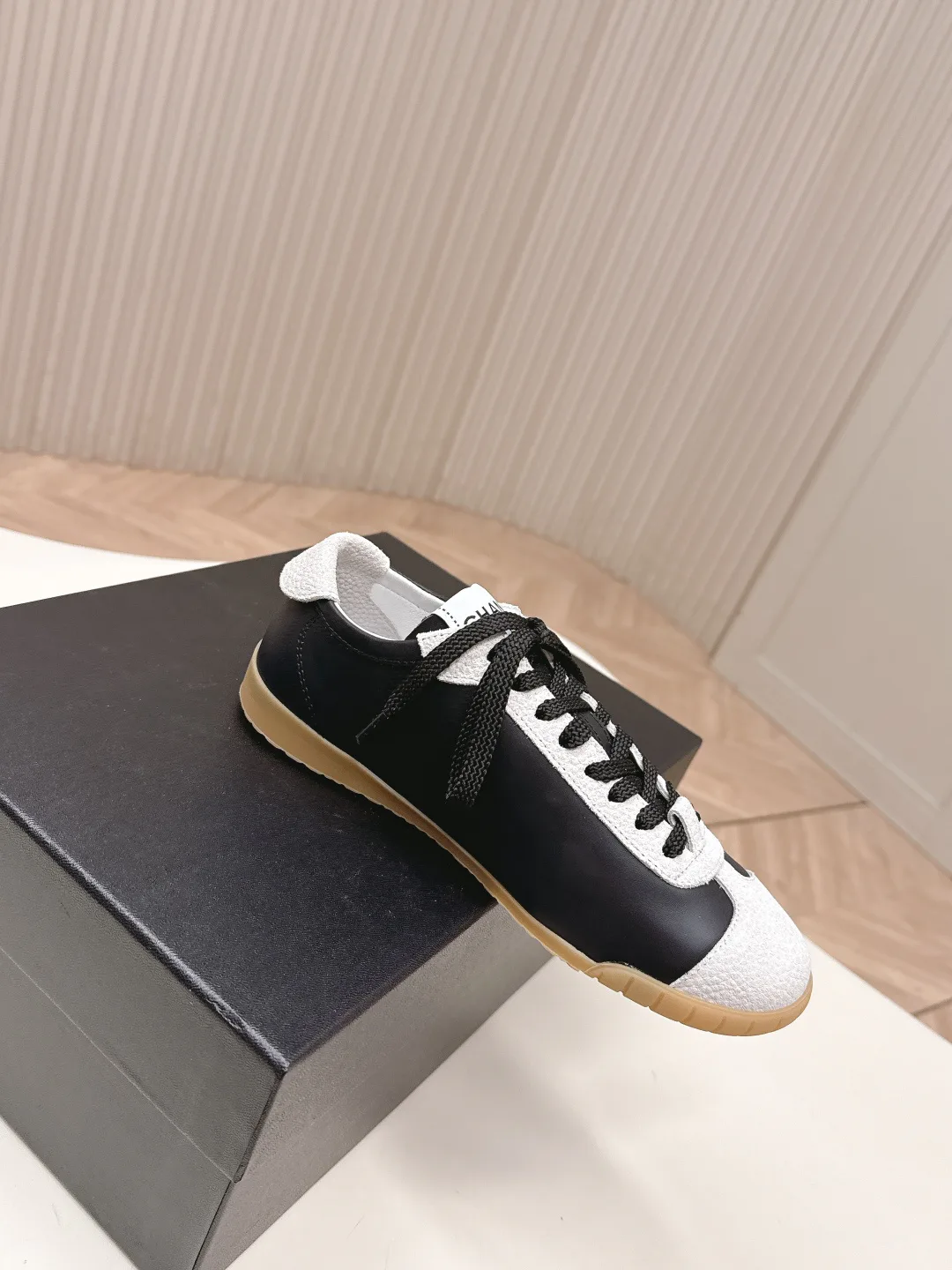 Кроссовки Женские Chanel 11576033