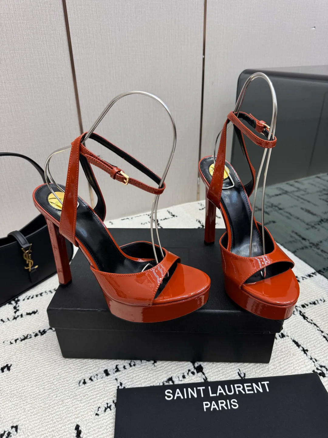 Босоножки Женские Saint Laurent 18049018