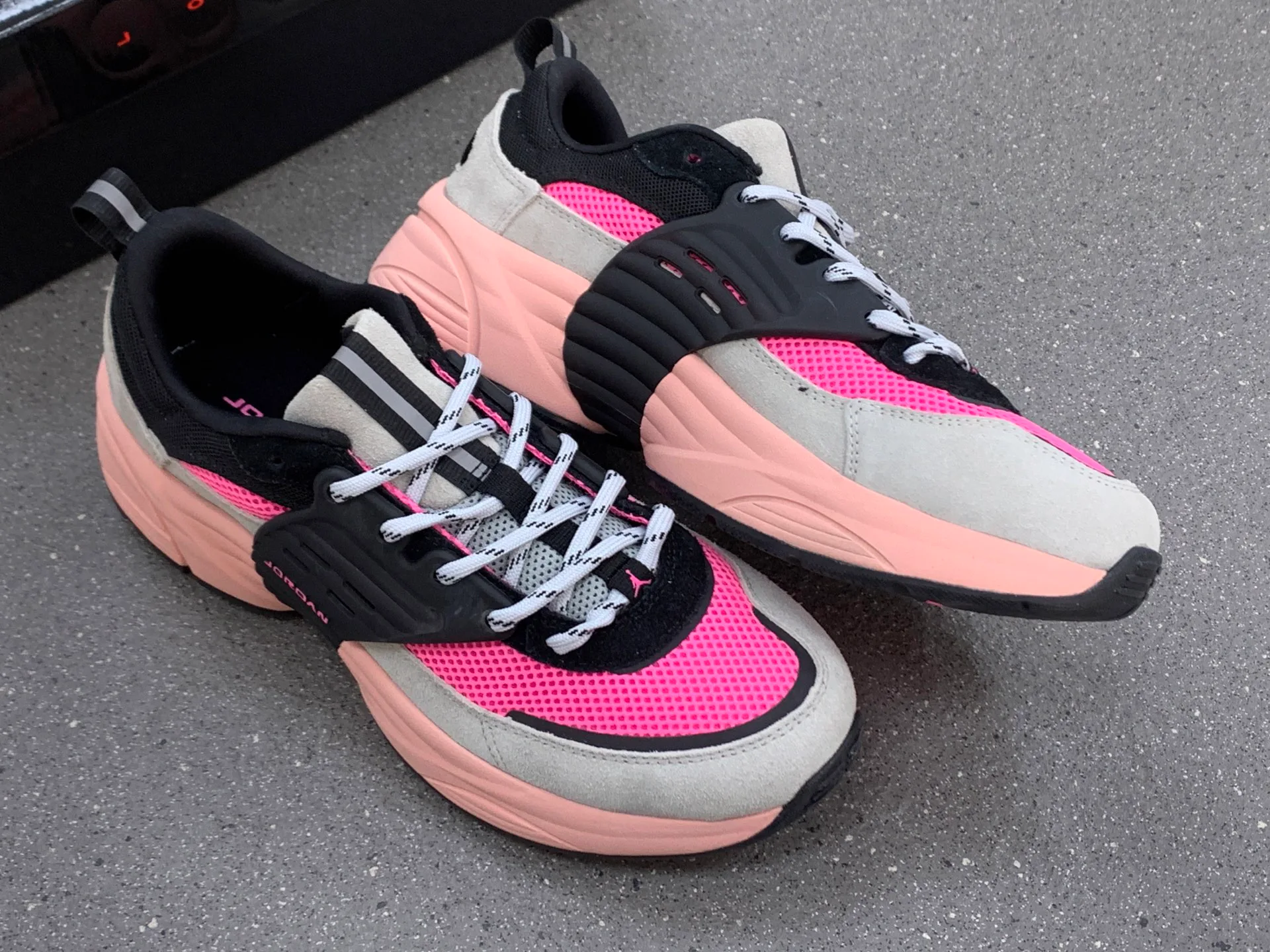 Кроссовки Женские Air Jordan 1261112