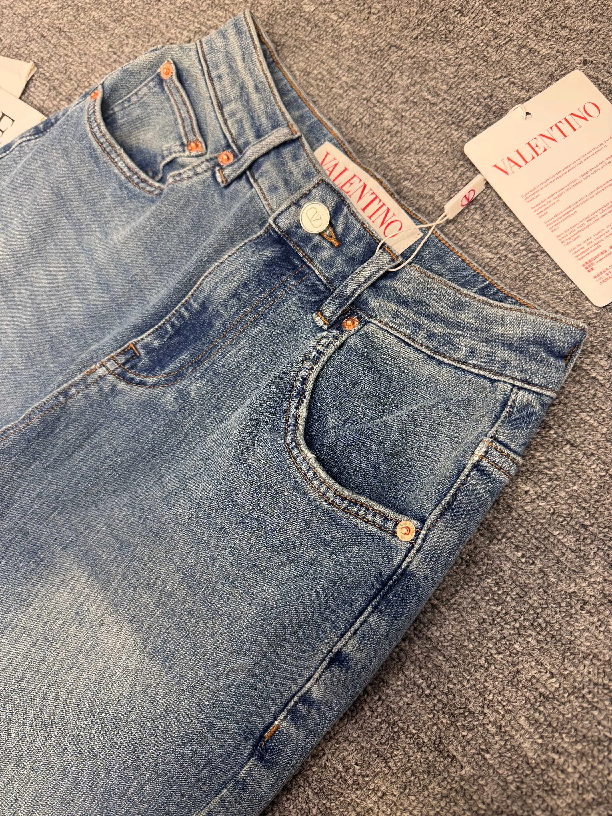 Джинсы Женские Valentino 11676671