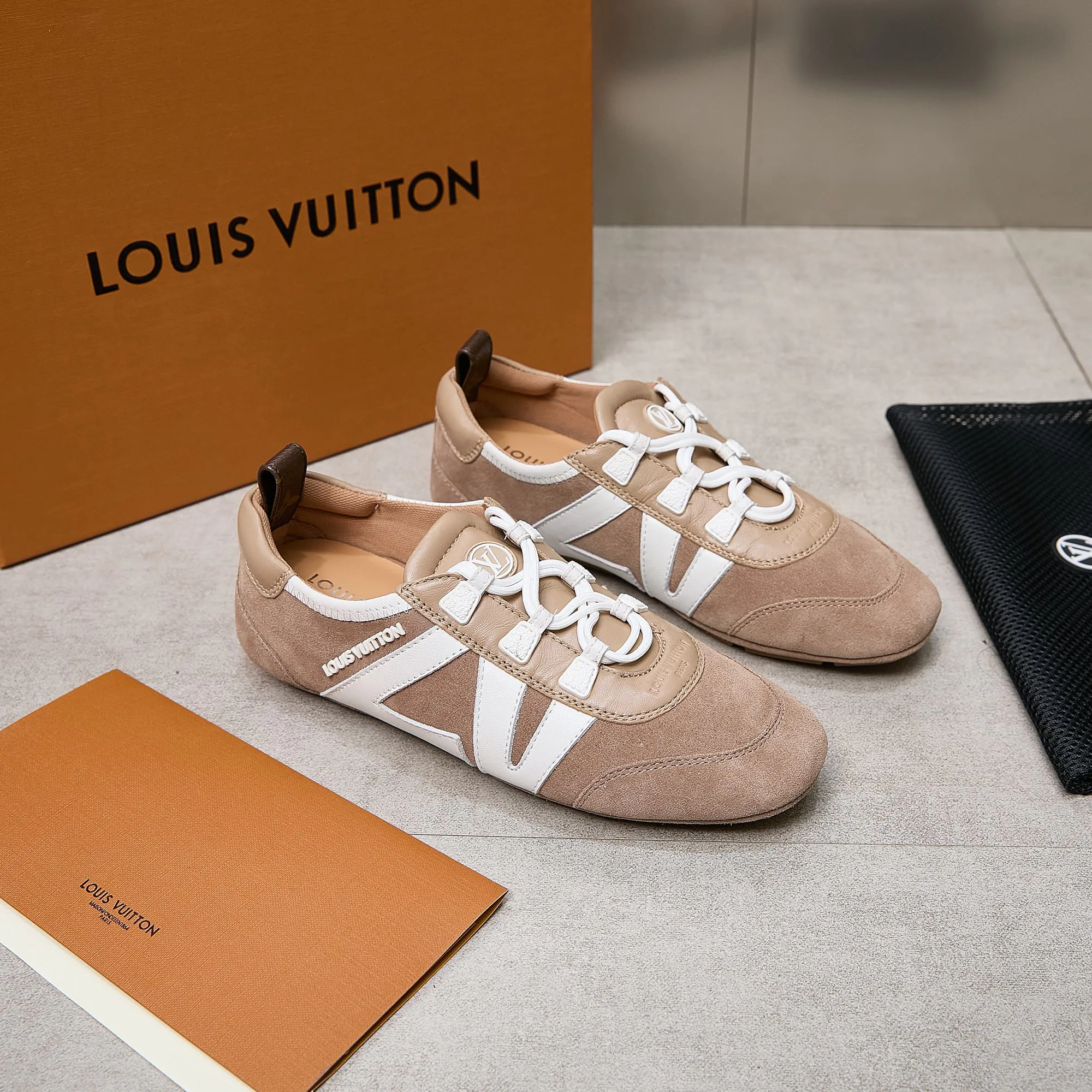 Кроссовки Женские Louis Vuitton 74014