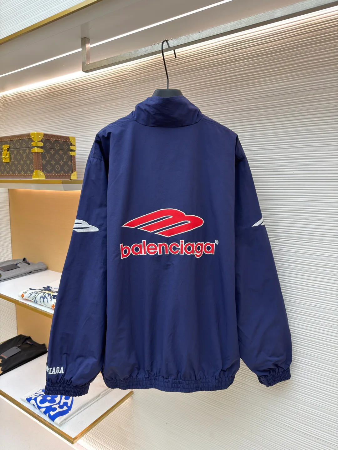 Куртки И Пуховики Мужские Balenciaga 1564994