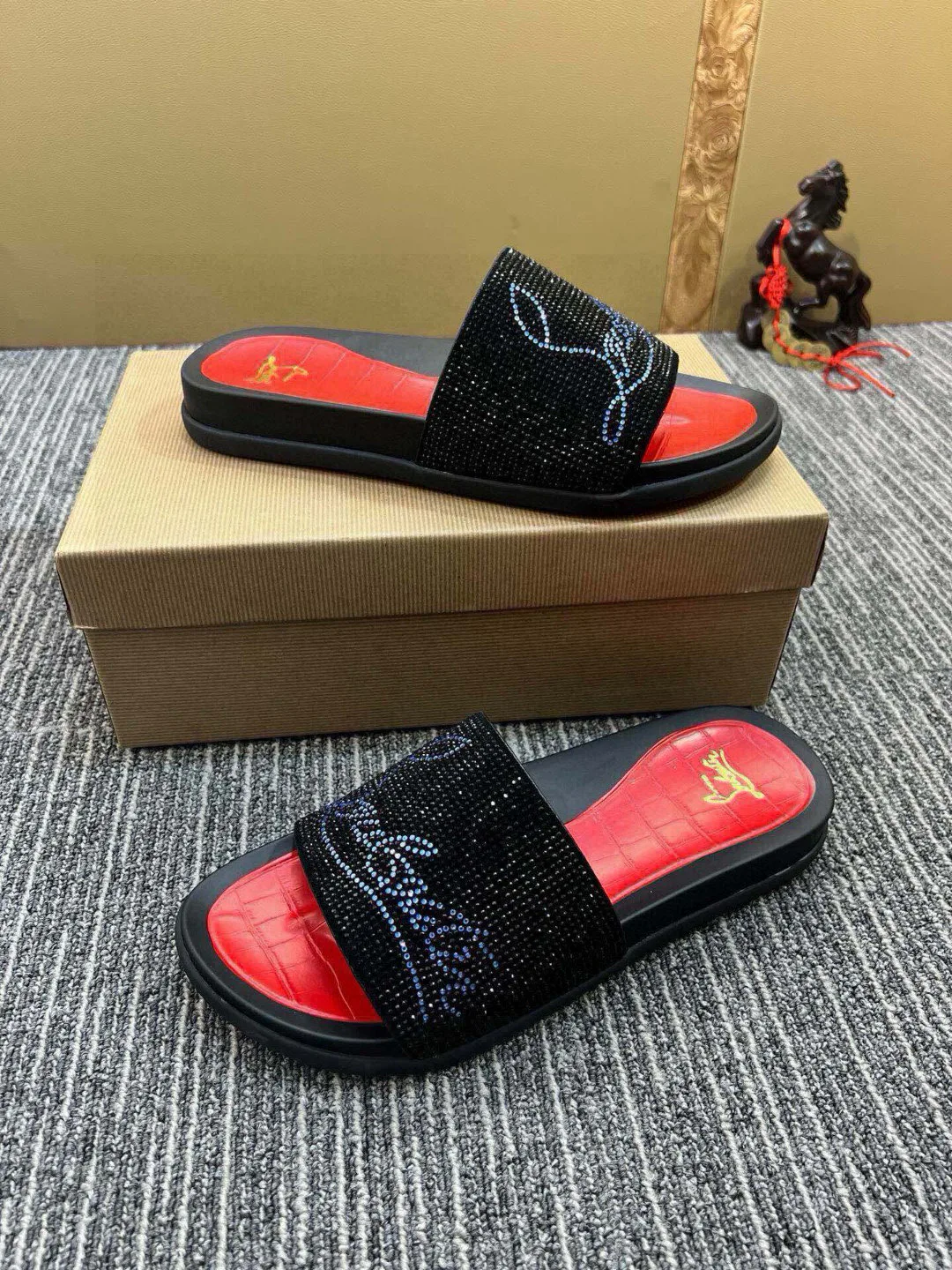 Шлепанцы Мужские Christian Louboutin 65745