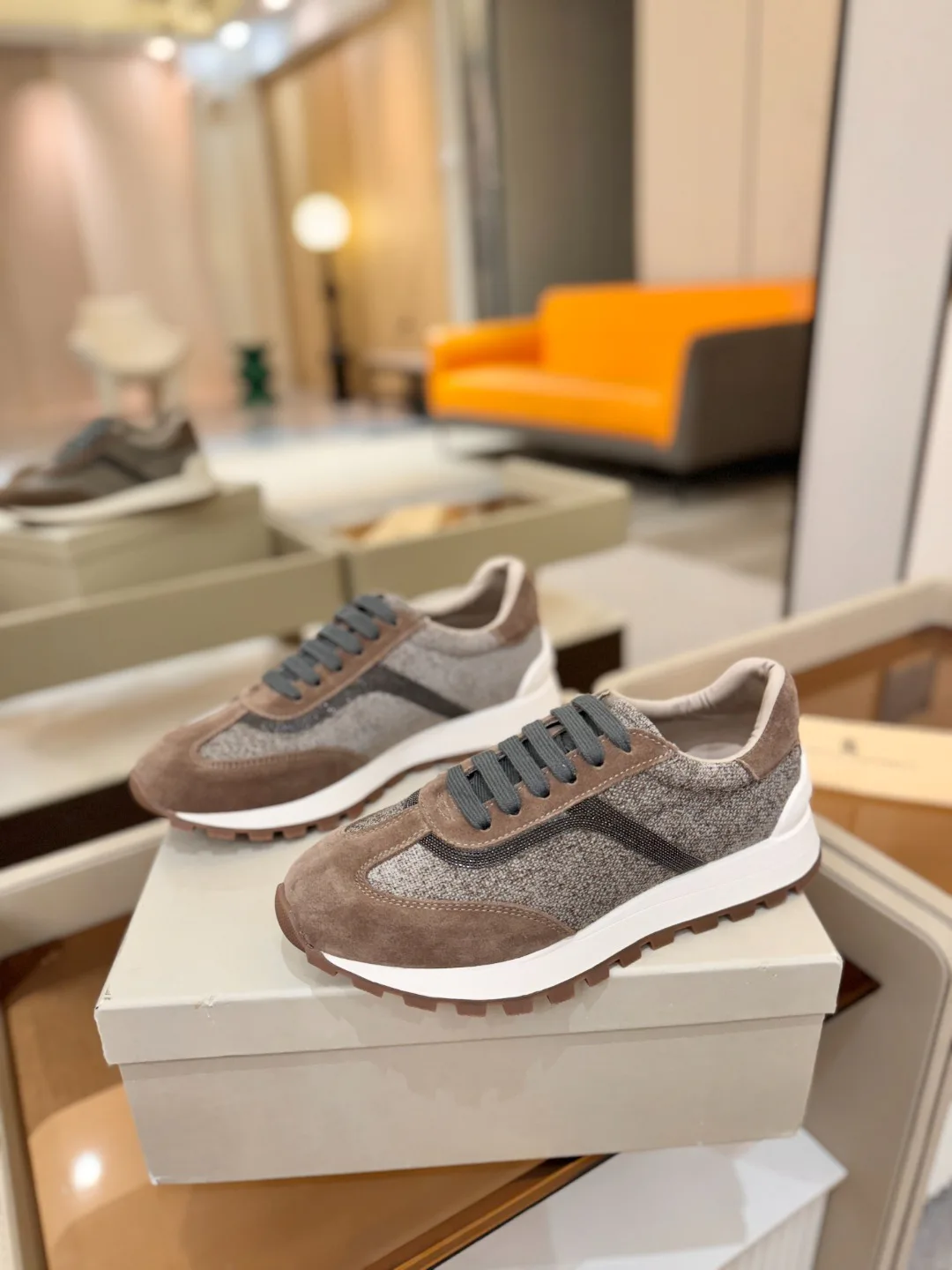 Кроссовки Женские Brunello Cucinelli 18813017