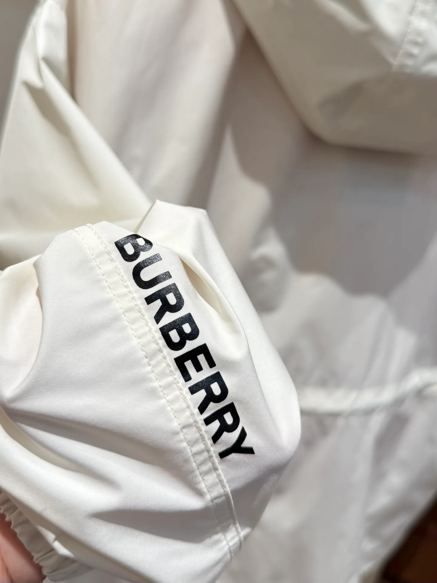 Куртки И Пуховики Женские Burberry 17889944